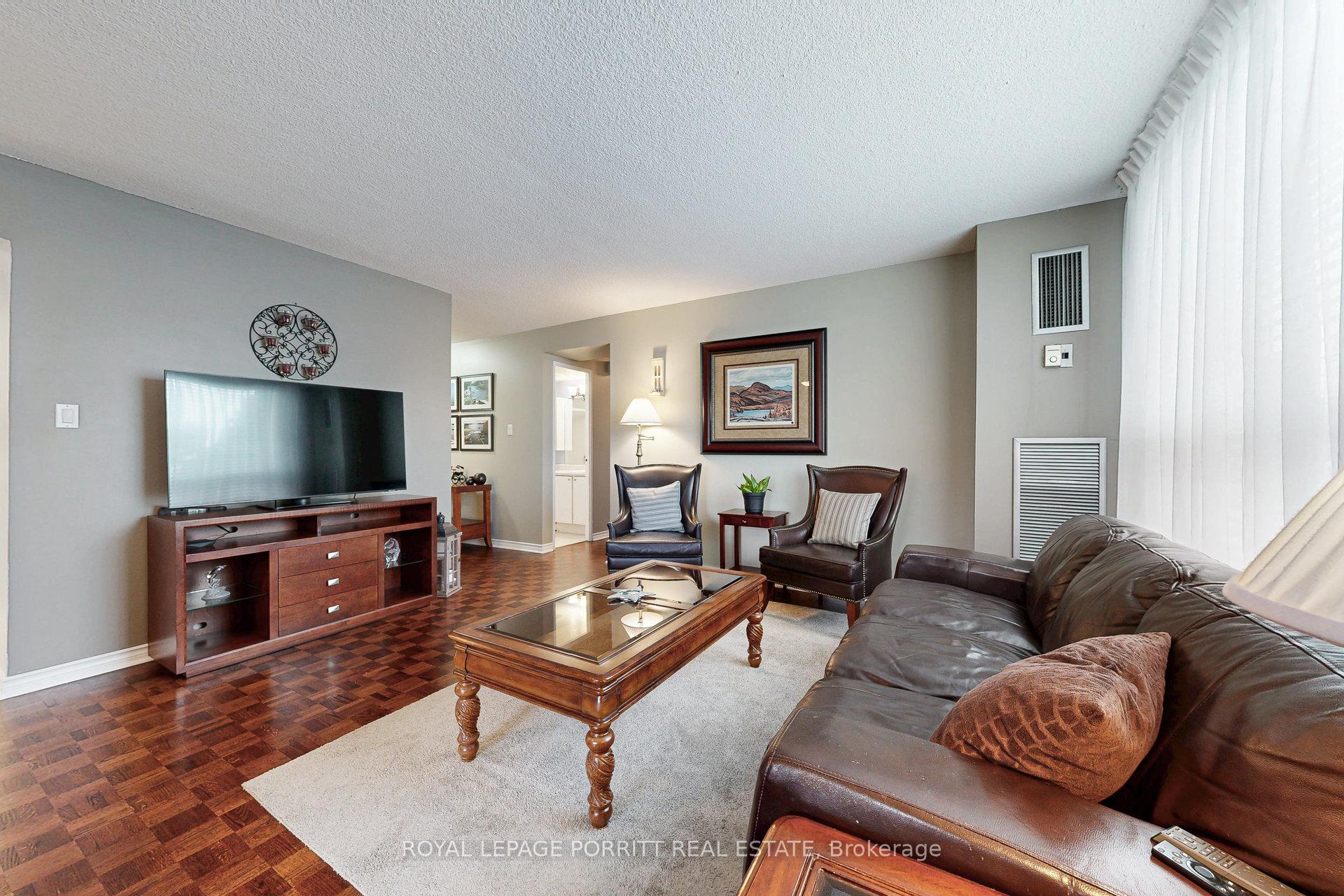 Photo 7 of Unit 201, 1535 Lakeshore Road E, Mississauga, Lakeview — HOMEH