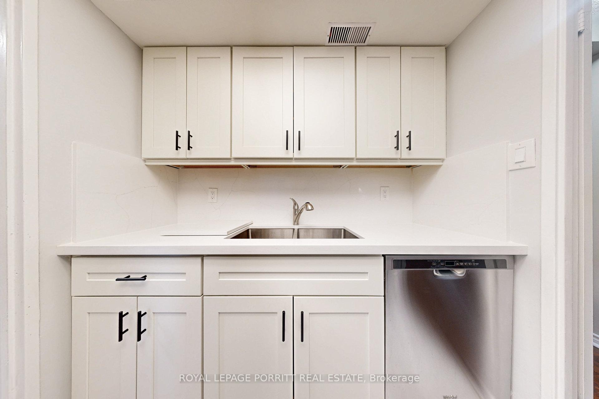 Photo 15 of Unit 201, 1535 Lakeshore Road E, Mississauga, Lakeview — HOMEH