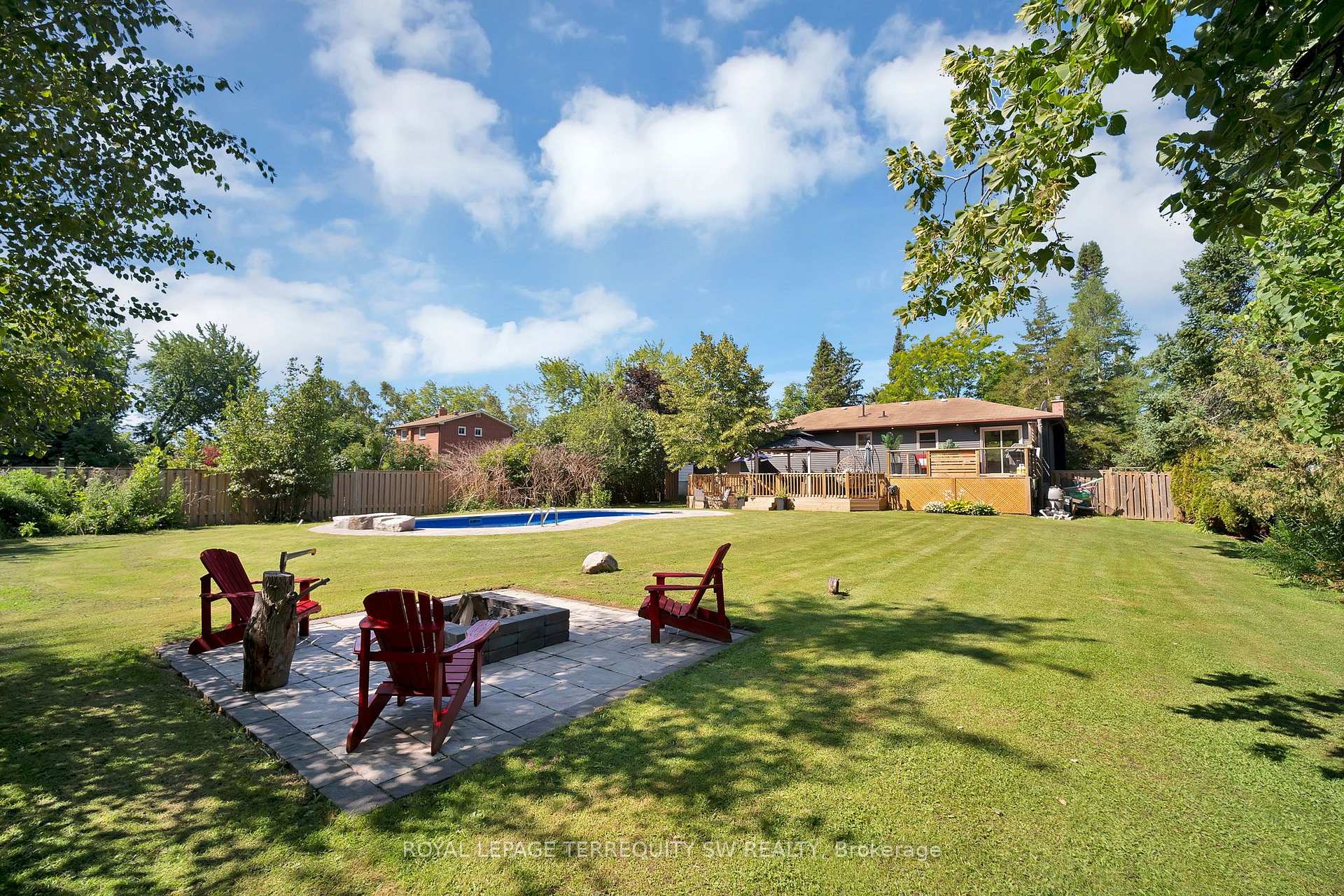 Photo 4 of 2249 Willard Avenue, Innisfil, Alcona — HOMEH