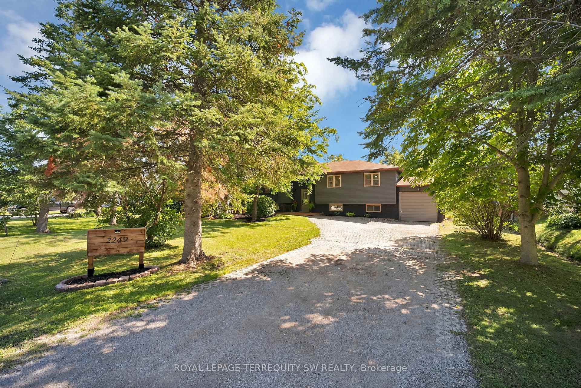 Photo 14 of 2249 Willard Avenue, Innisfil, Alcona — HOMEH