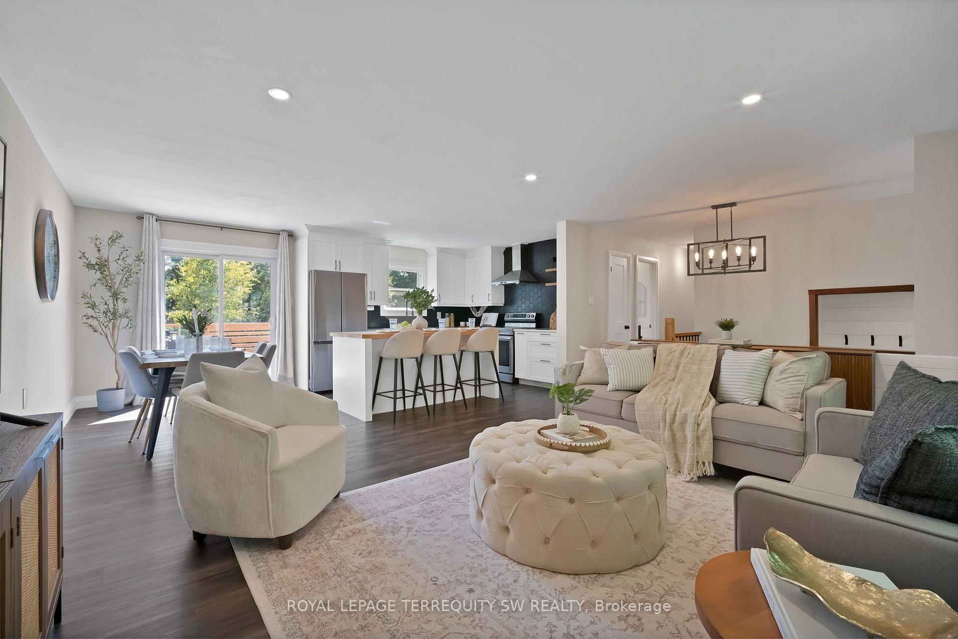 Photo 21 of 2249 Willard Avenue, Innisfil, Alcona — HOMEH