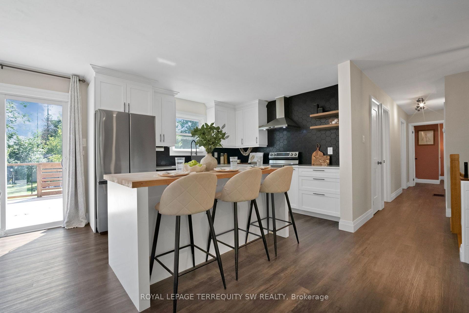 Photo 22 of 2249 Willard Avenue, Innisfil, Alcona — HOMEH