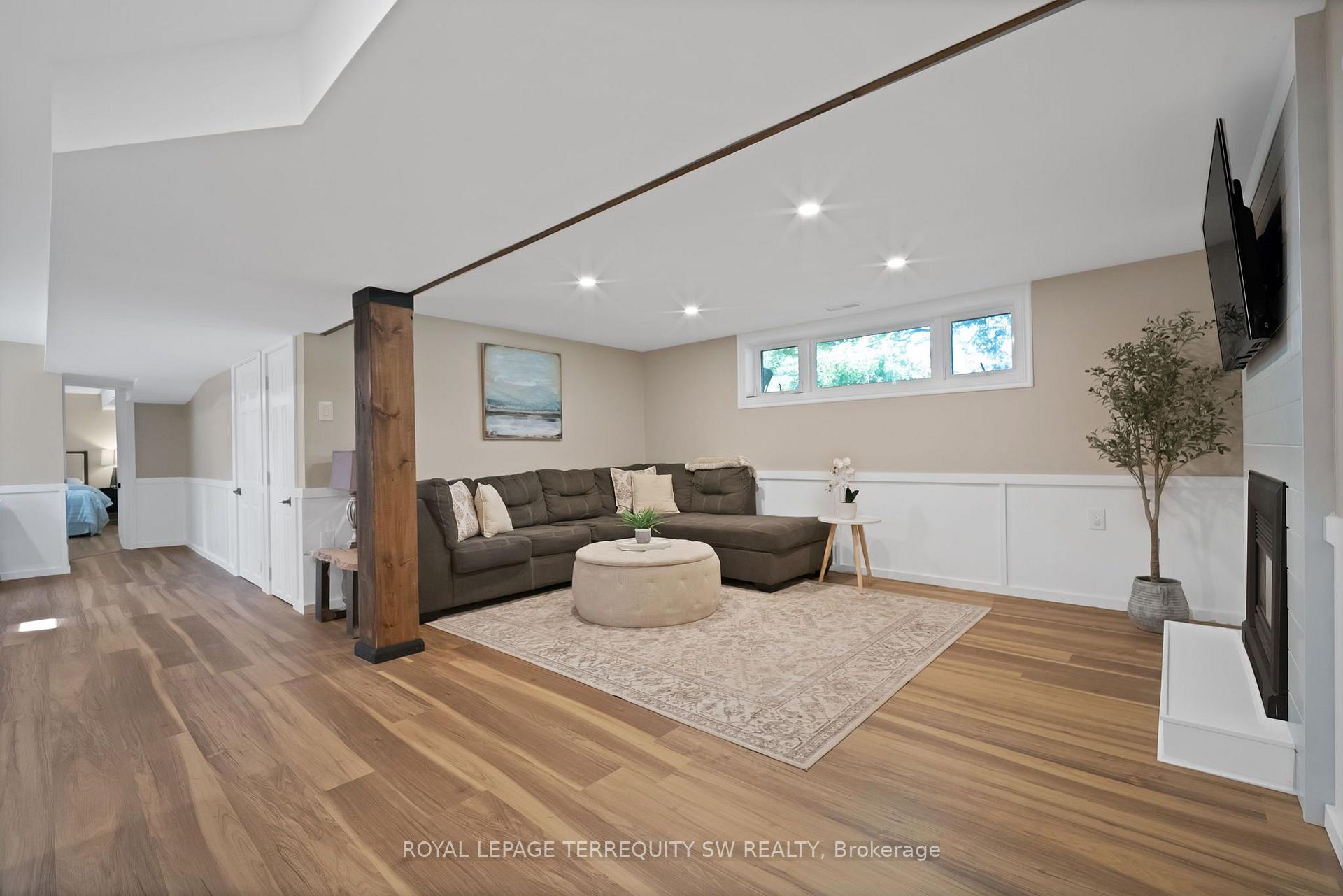 Photo 42 of 2249 Willard Avenue, Innisfil, Alcona — HOMEH