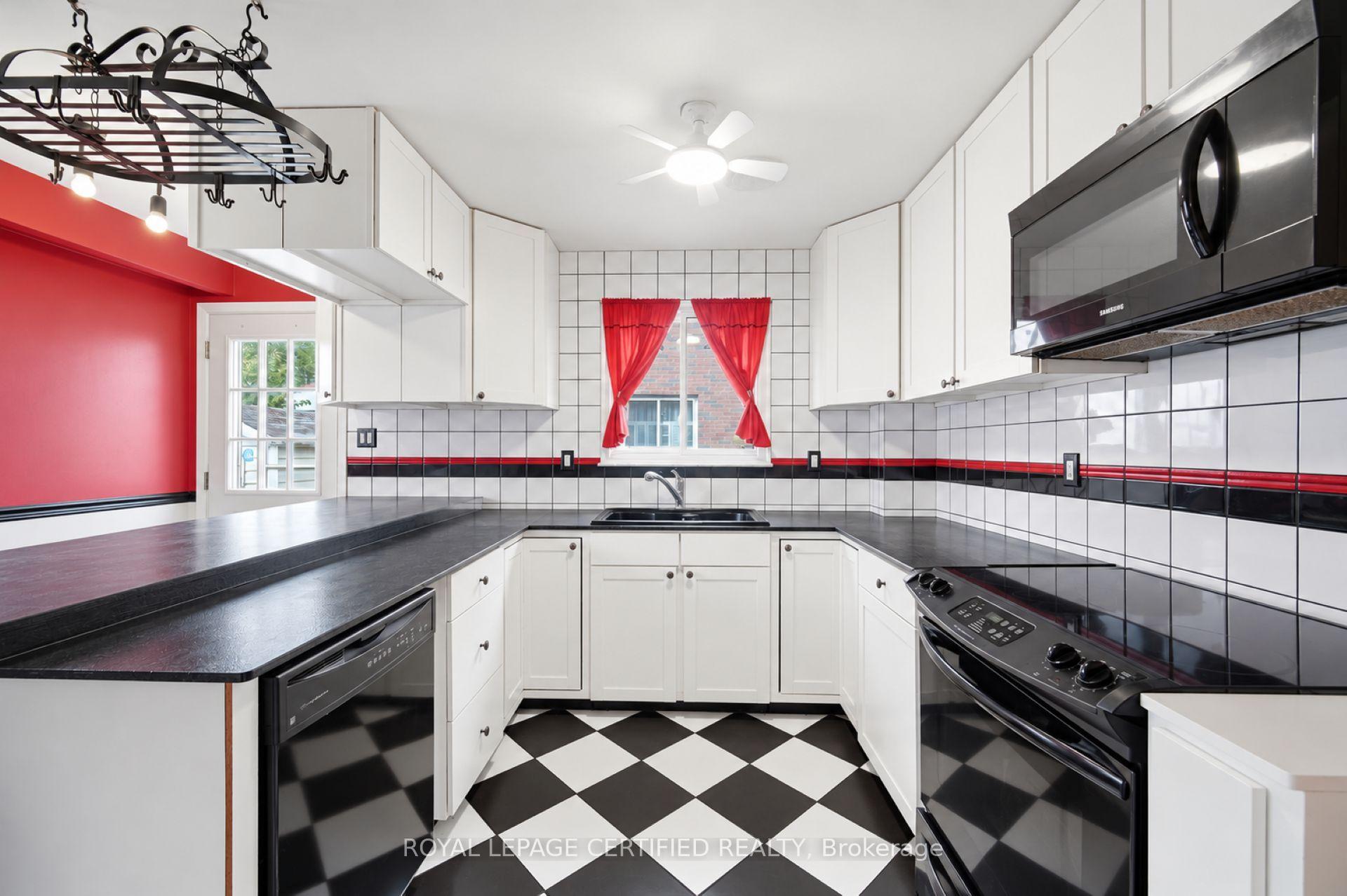 Photo 7 of 75 Cloverdale Drive, Brampton, Avondale — HOMEH