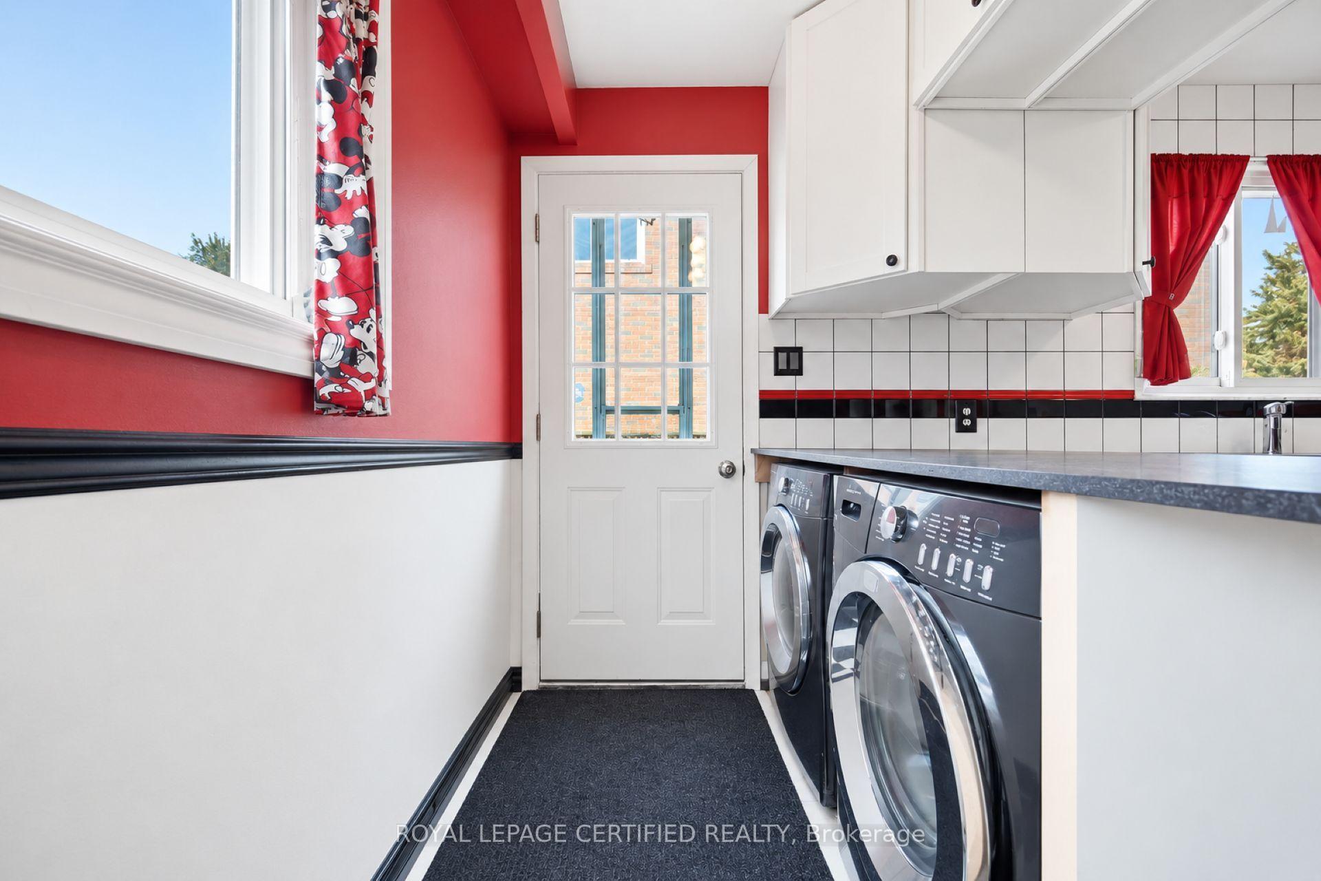 Photo 10 of 75 Cloverdale Drive, Brampton, Avondale — HOMEH
