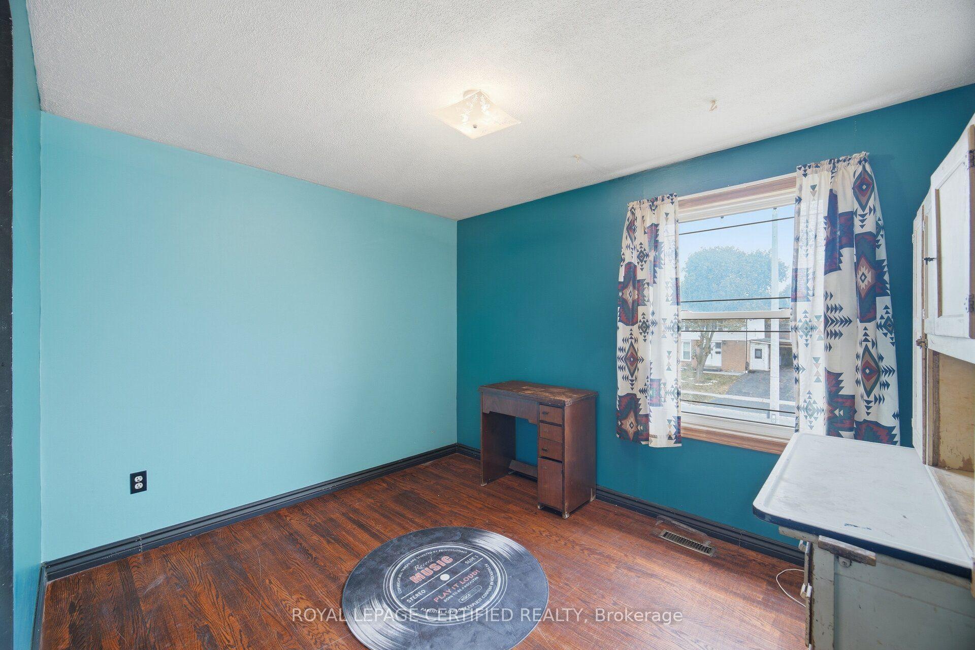 Photo 18 of 75 Cloverdale Drive, Brampton, Avondale — HOMEH