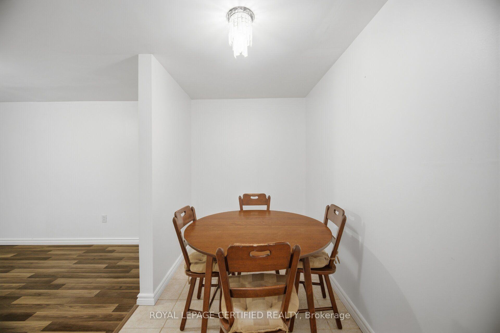Photo 25 of 75 Cloverdale Drive, Brampton, Avondale — HOMEH
