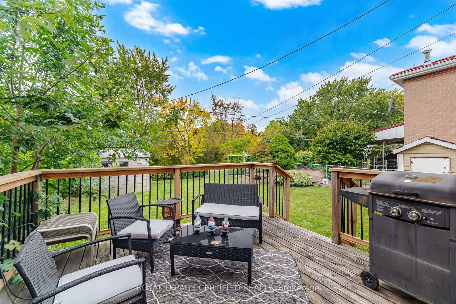 Photo 34 of 75 Cloverdale Drive, Brampton, Avondale — HOMEH