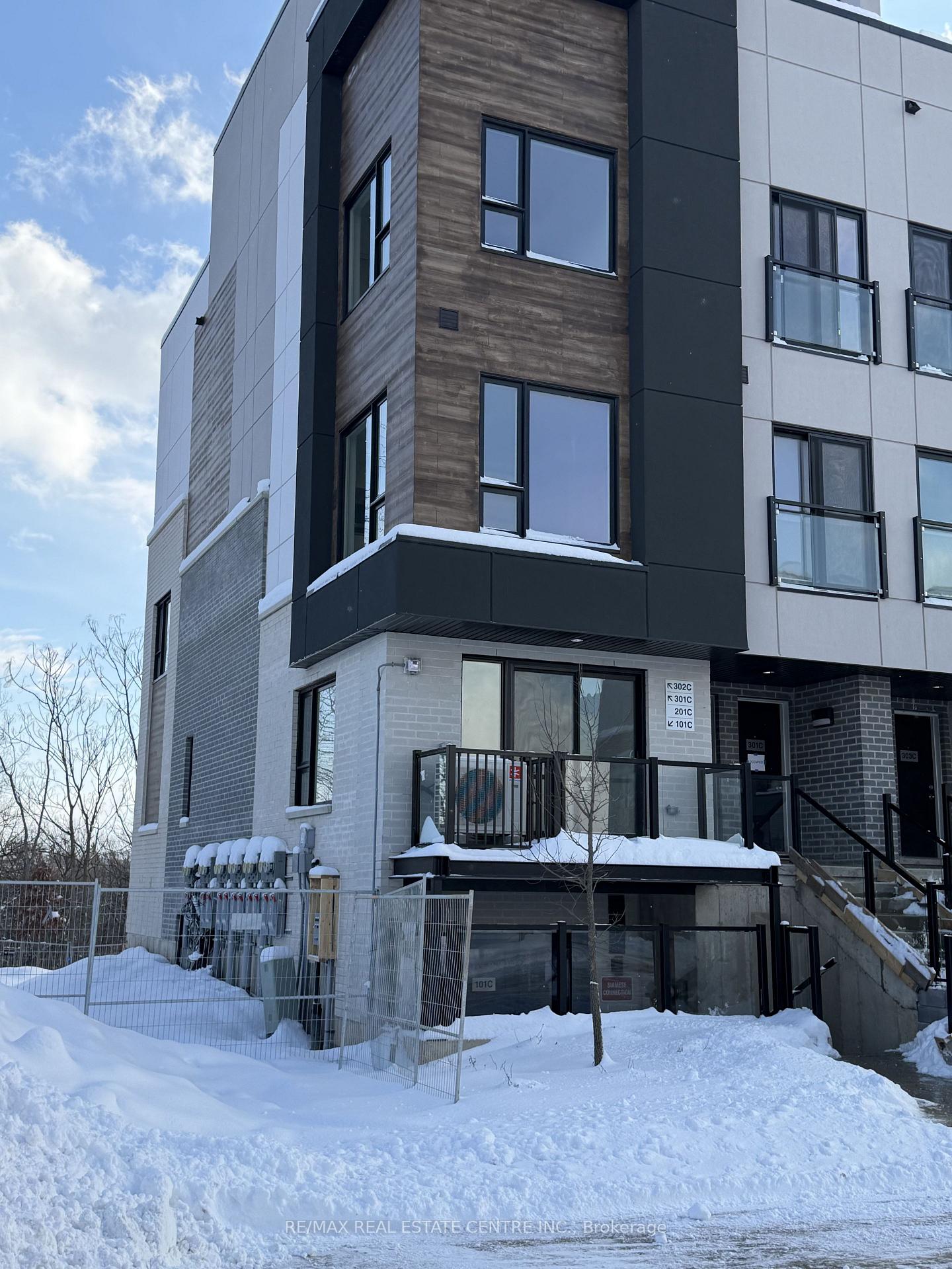 Photo 2 of Unit Suite 334 (302C), 16 Melbourne Avenue, St. Catharines, E. Chester — HOMEH