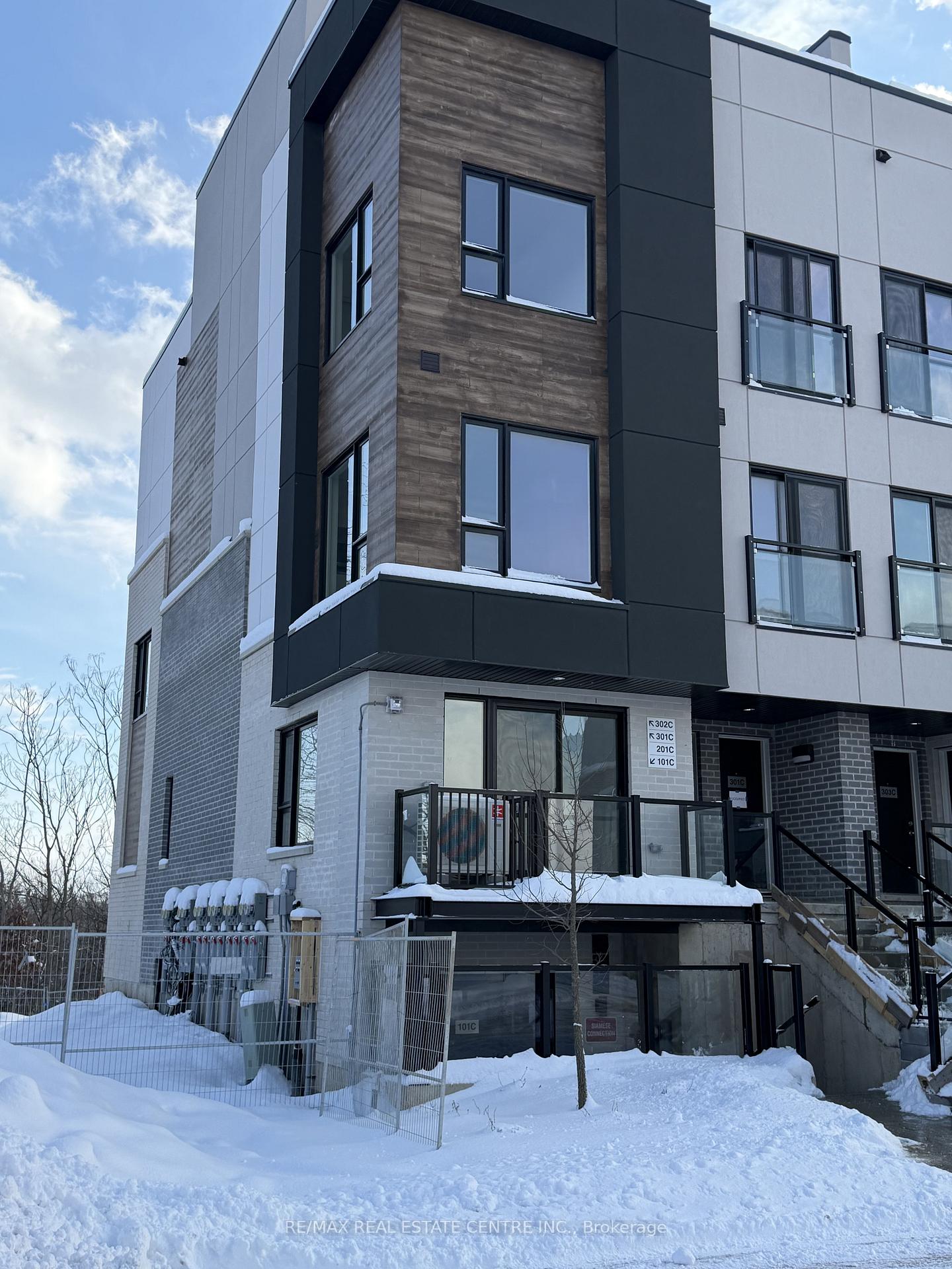Photo 3 of Unit Suite 334 (302C), 16 Melbourne Avenue, St. Catharines, E. Chester — HOMEH