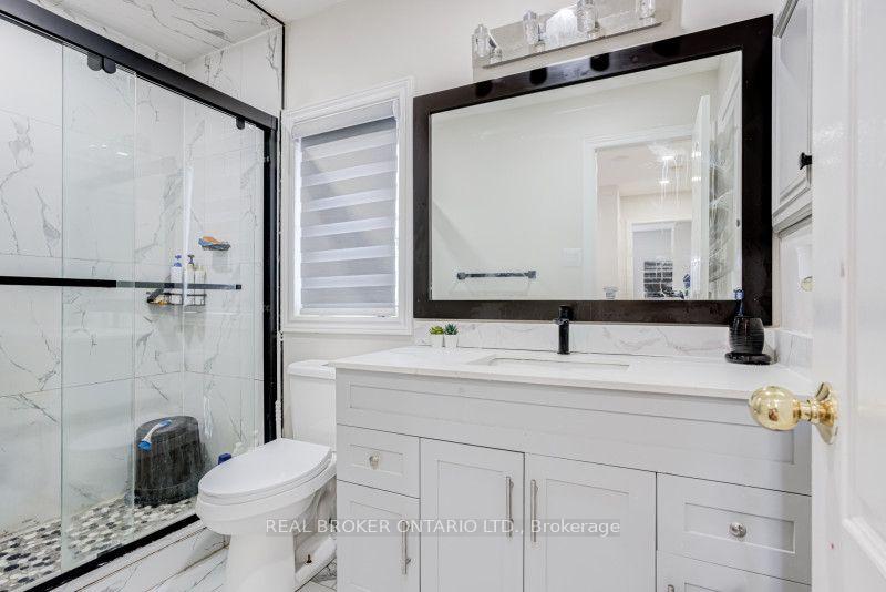 Photo 17 of 60 Whitefaulds Road, Vaughan, Maple — HOMEH