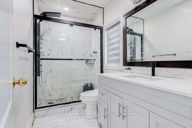 Photo 18 of 60 Whitefaulds Road, Vaughan, Maple — HOMEH