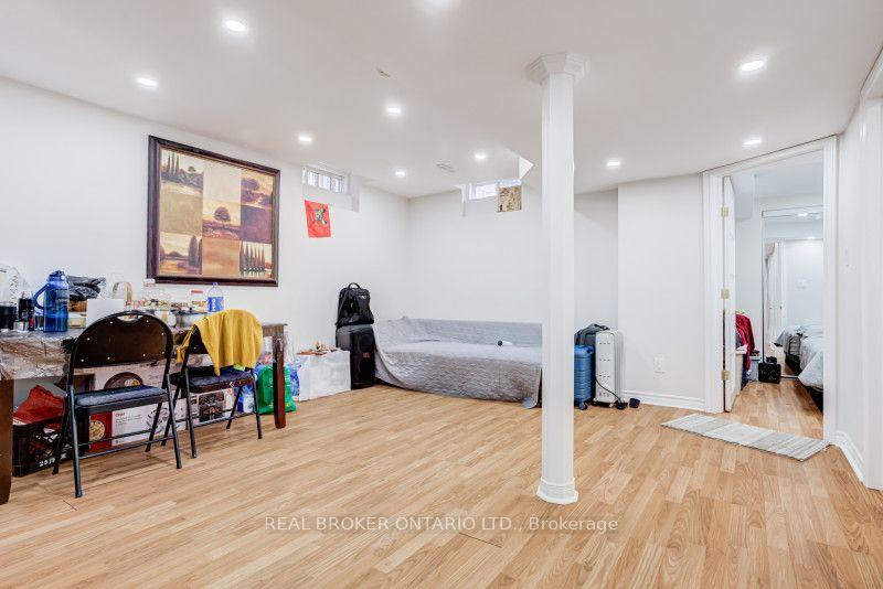 Photo 30 of 60 Whitefaulds Road, Vaughan, Maple — HOMEH