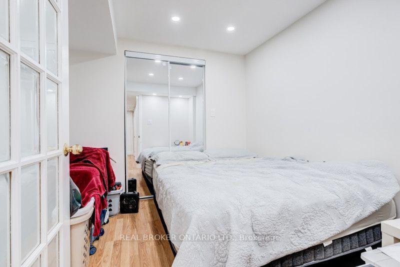 Photo 31 of 60 Whitefaulds Road, Vaughan, Maple — HOMEH