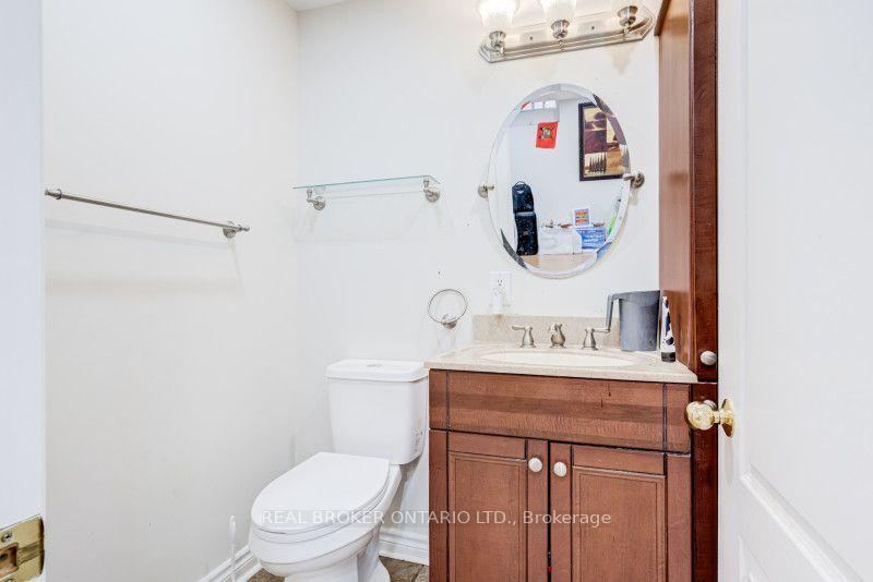 Photo 33 of 60 Whitefaulds Road, Vaughan, Maple — HOMEH
