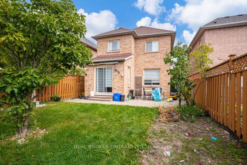 Photo 43 of 60 Whitefaulds Road, Vaughan, Maple — HOMEH