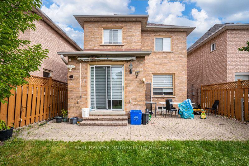 Photo 44 of 60 Whitefaulds Road, Vaughan, Maple — HOMEH