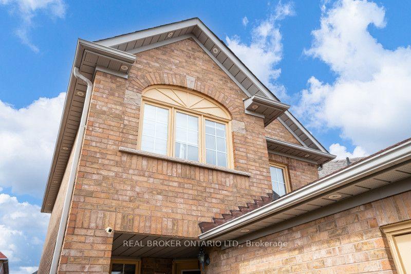 Photo 46 of 60 Whitefaulds Road, Vaughan, Maple — HOMEH