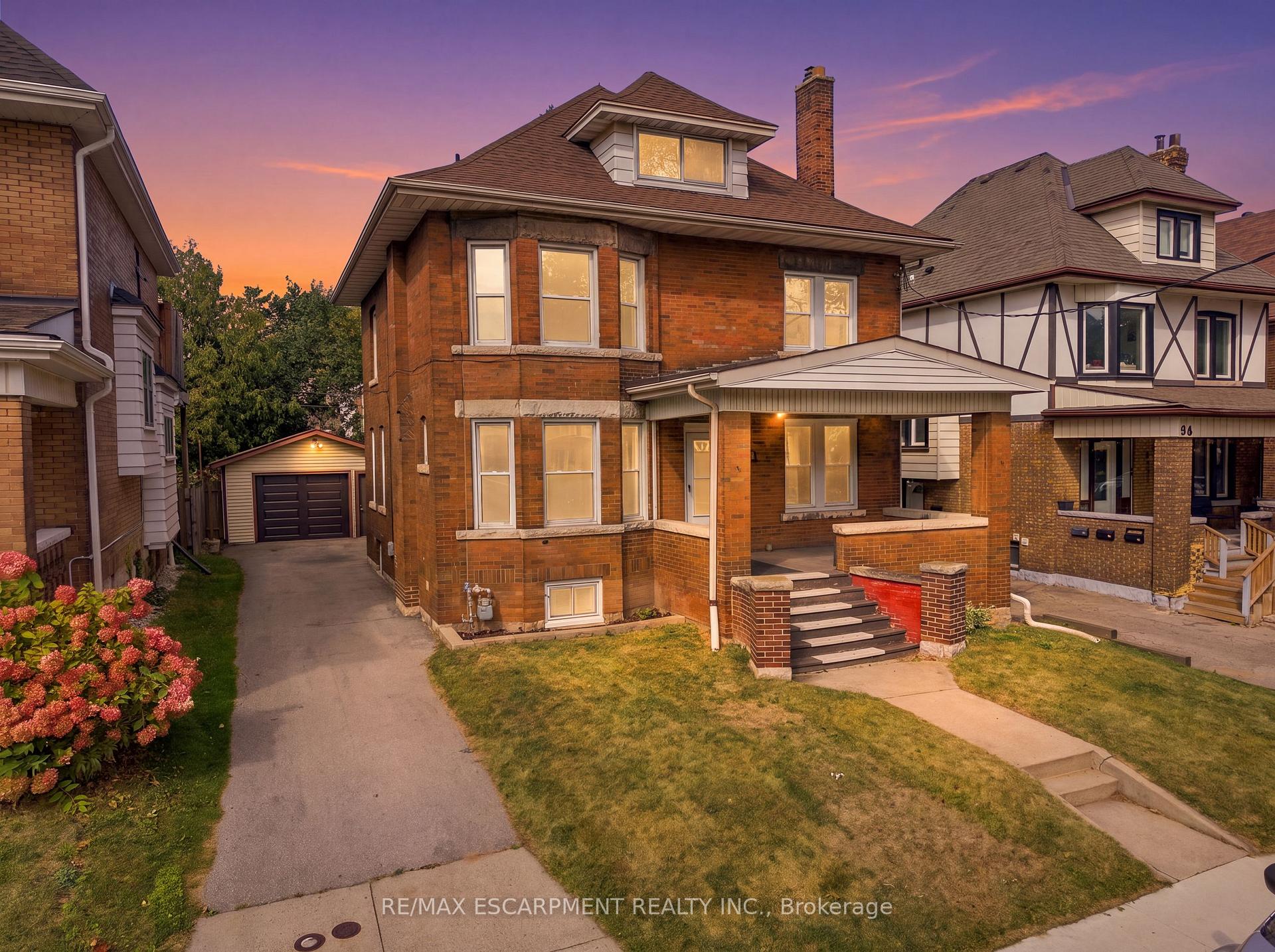 Photo of 100 Balsam Avenue S
