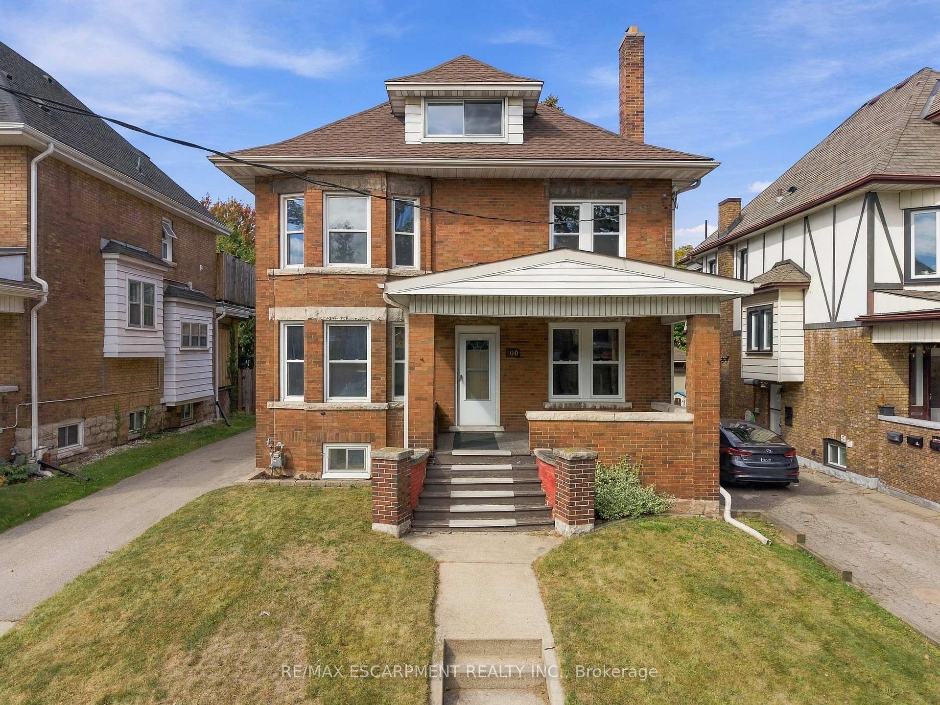 Photo 2 of 100 Balsam Avenue S, Hamilton, Stipley — HOMEH
