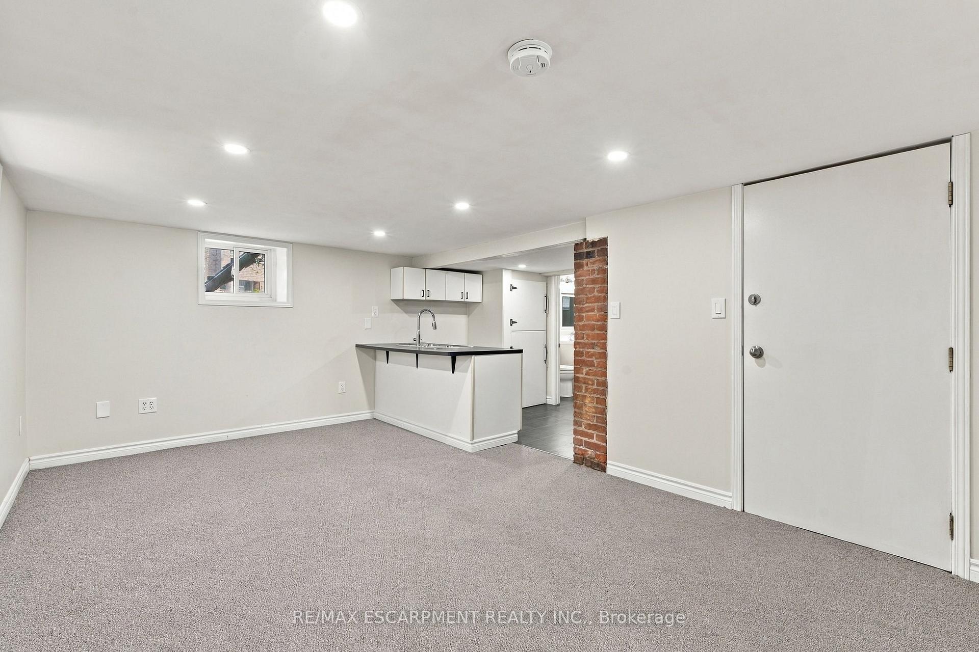 Photo 6 of 100 Balsam Avenue S, Hamilton, Stipley — HOMEH