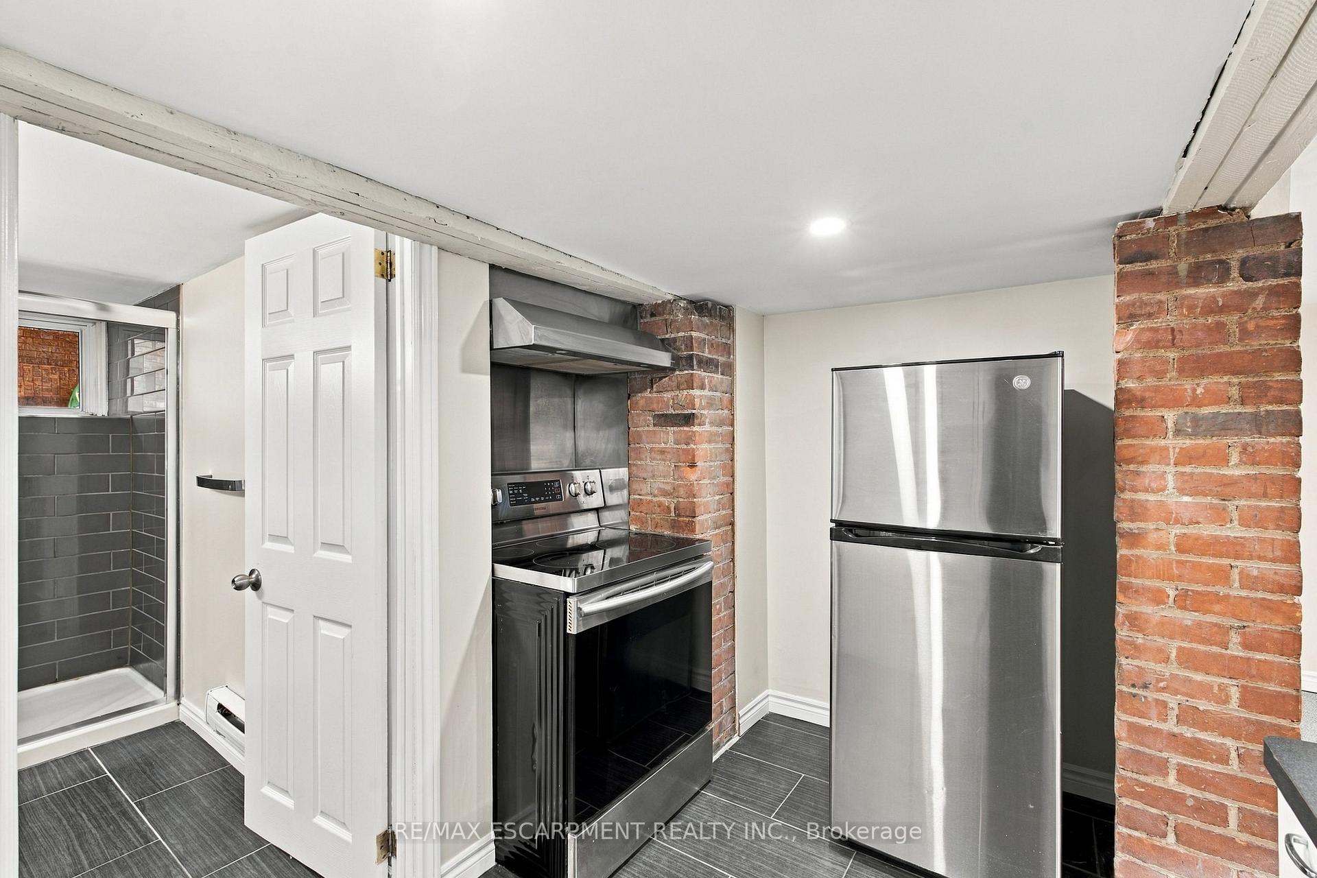 Photo 9 of 100 Balsam Avenue S, Hamilton, Stipley — HOMEH