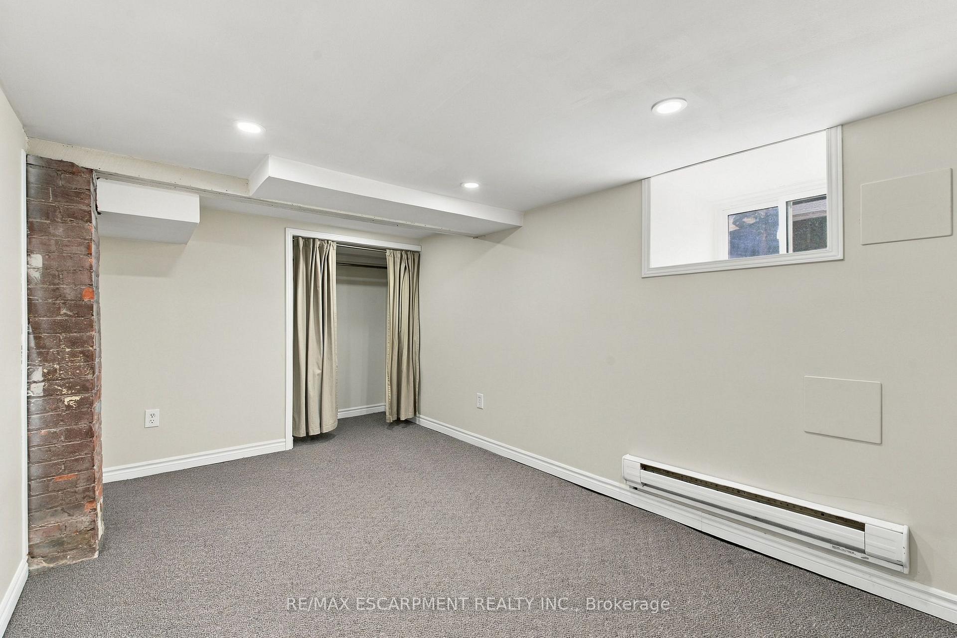 Photo 12 of 100 Balsam Avenue S, Hamilton, Stipley — HOMEH