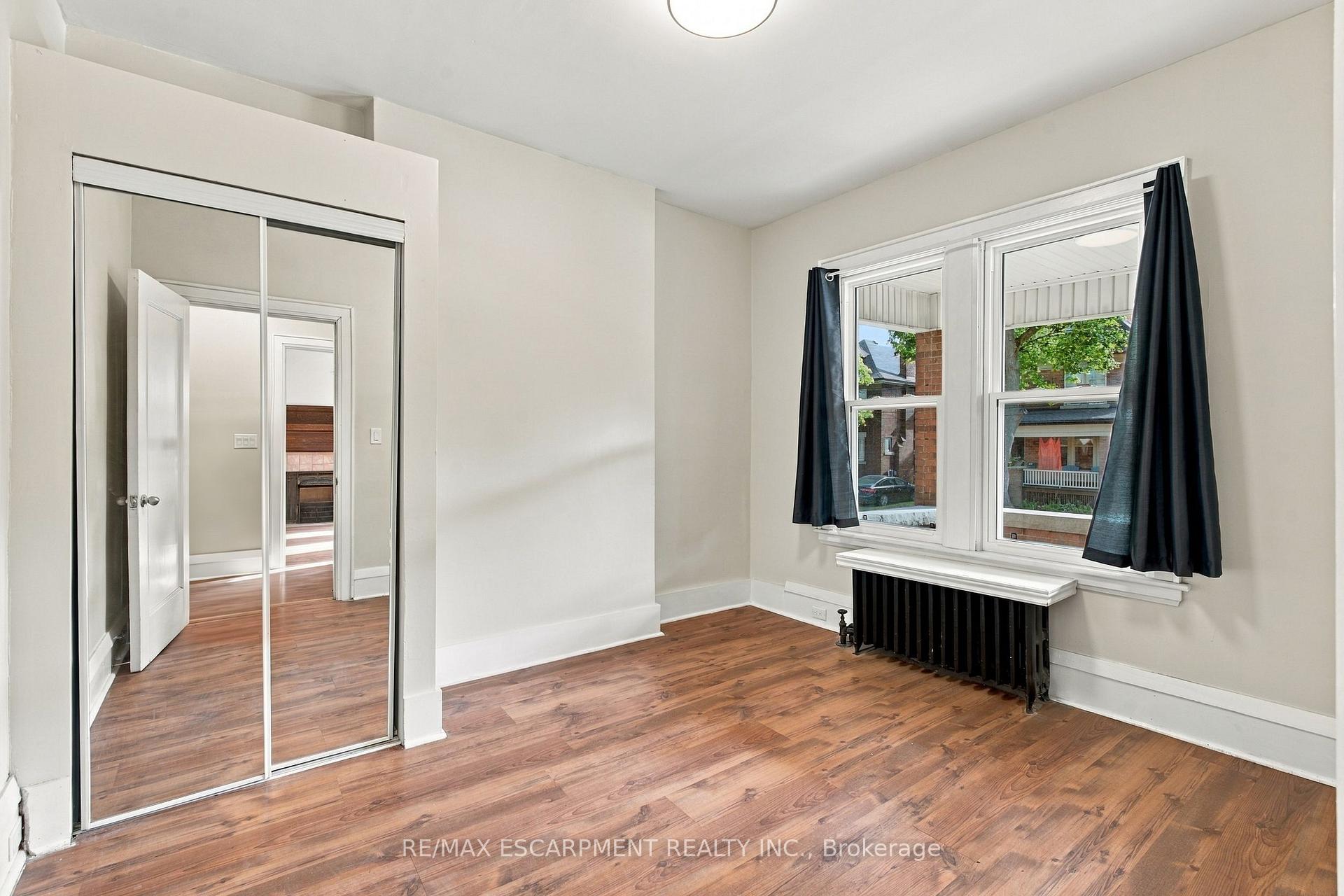 Photo 15 of 100 Balsam Avenue S, Hamilton, Stipley — HOMEH