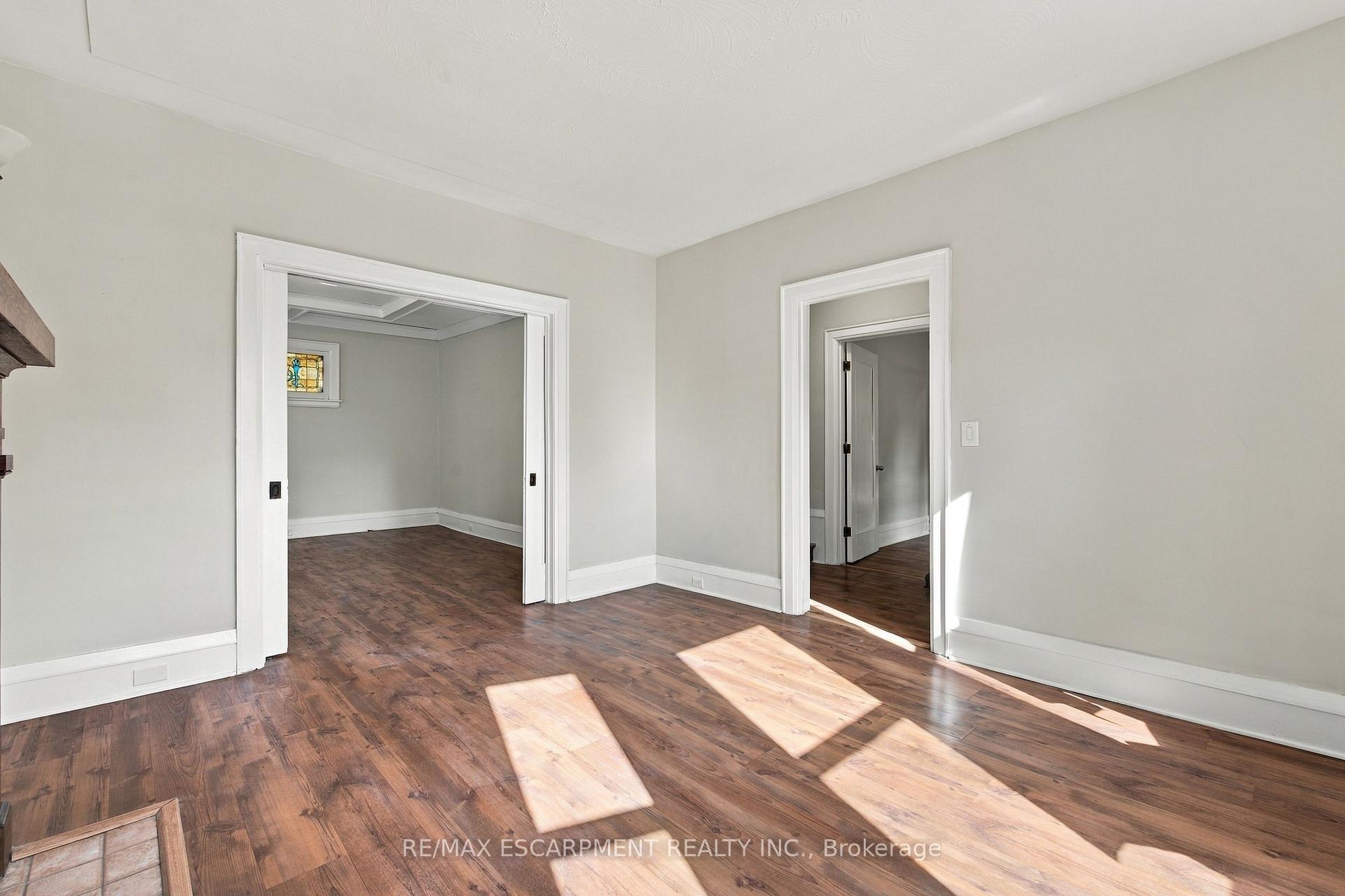 Photo 18 of 100 Balsam Avenue S, Hamilton, Stipley — HOMEH