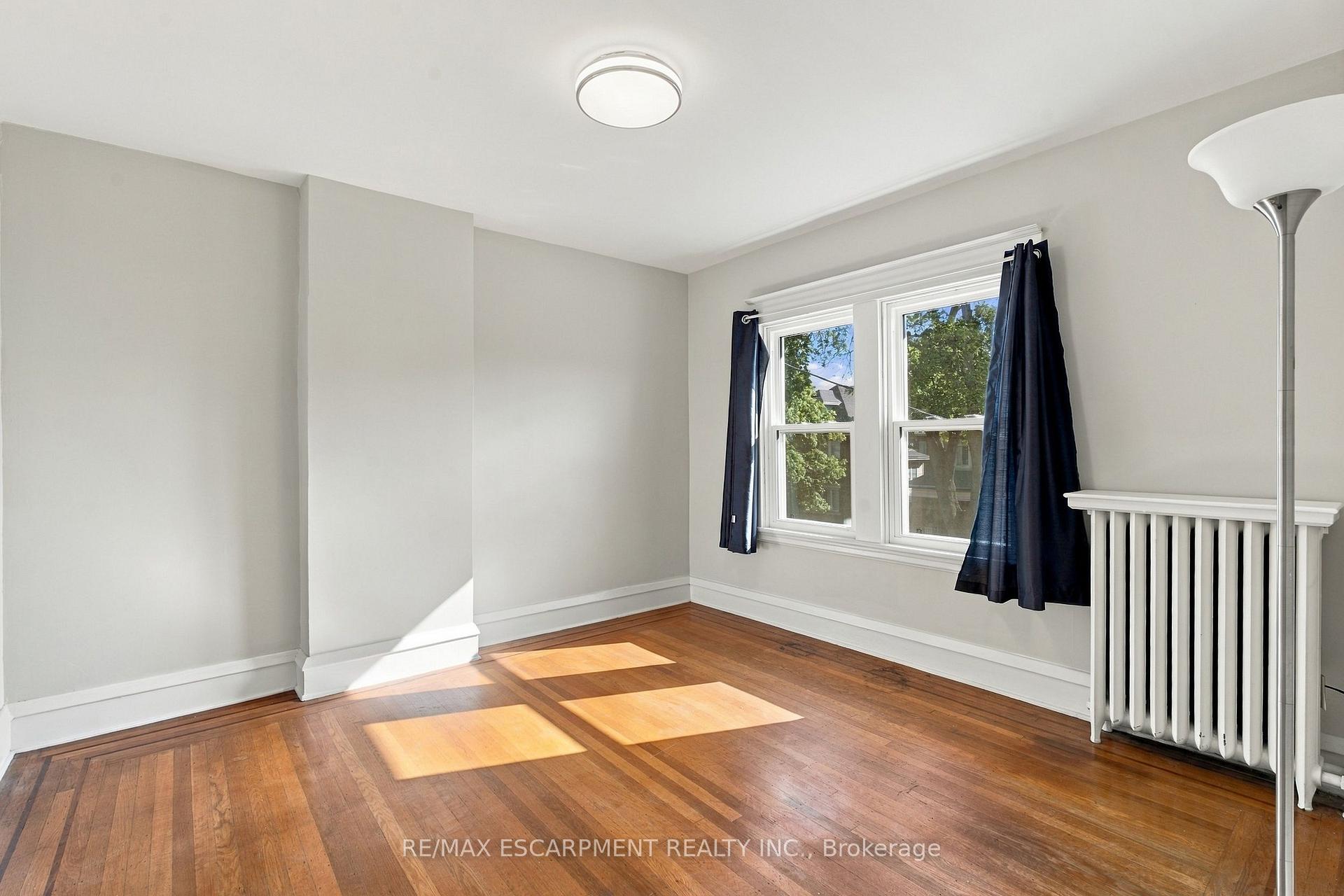Photo 27 of 100 Balsam Avenue S, Hamilton, Stipley — HOMEH