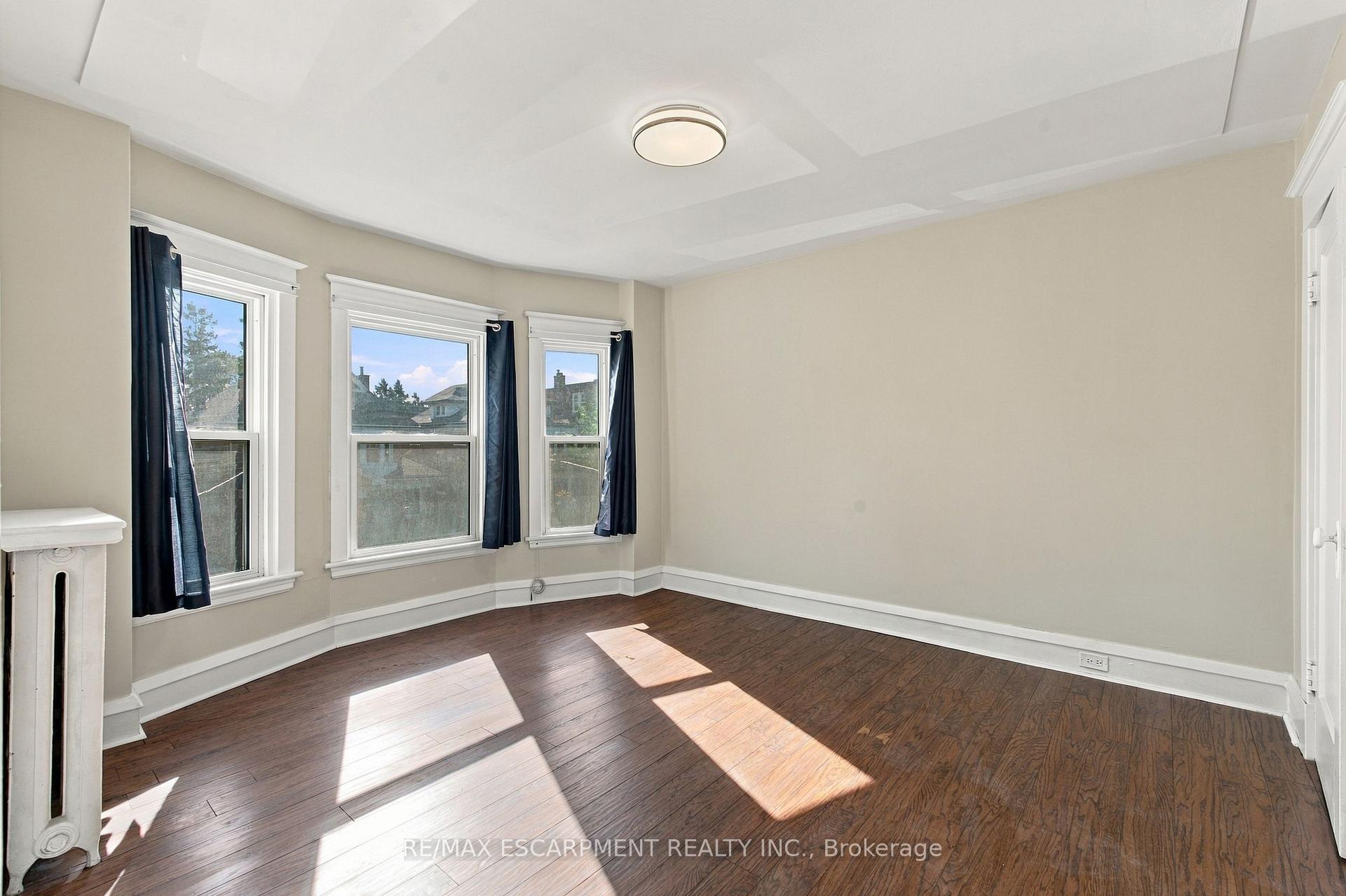 Photo 29 of 100 Balsam Avenue S, Hamilton, Stipley — HOMEH