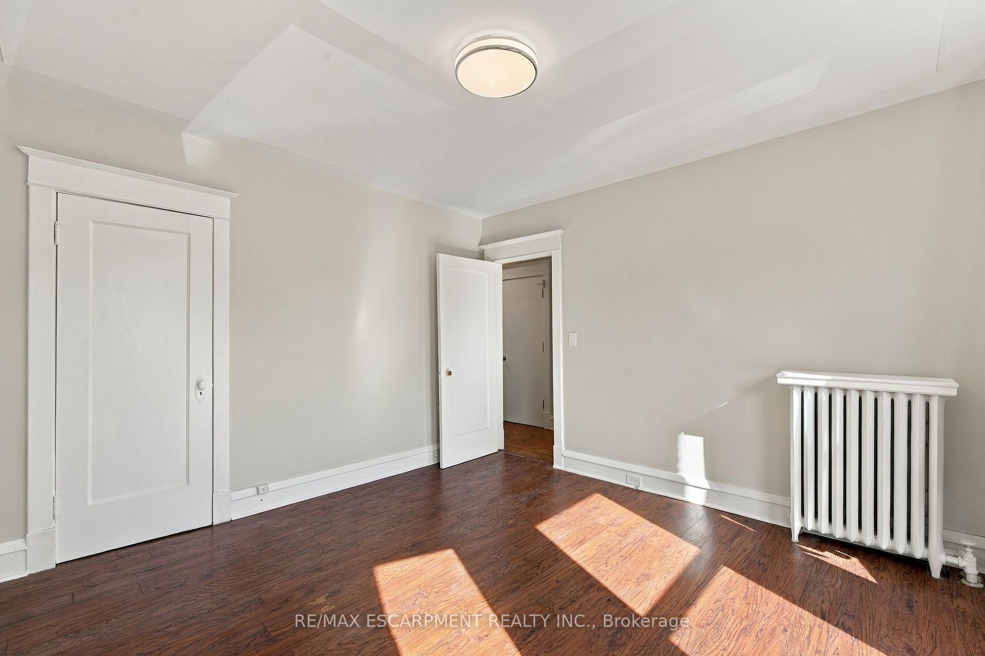 Photo 31 of 100 Balsam Avenue S, Hamilton, Stipley — HOMEH