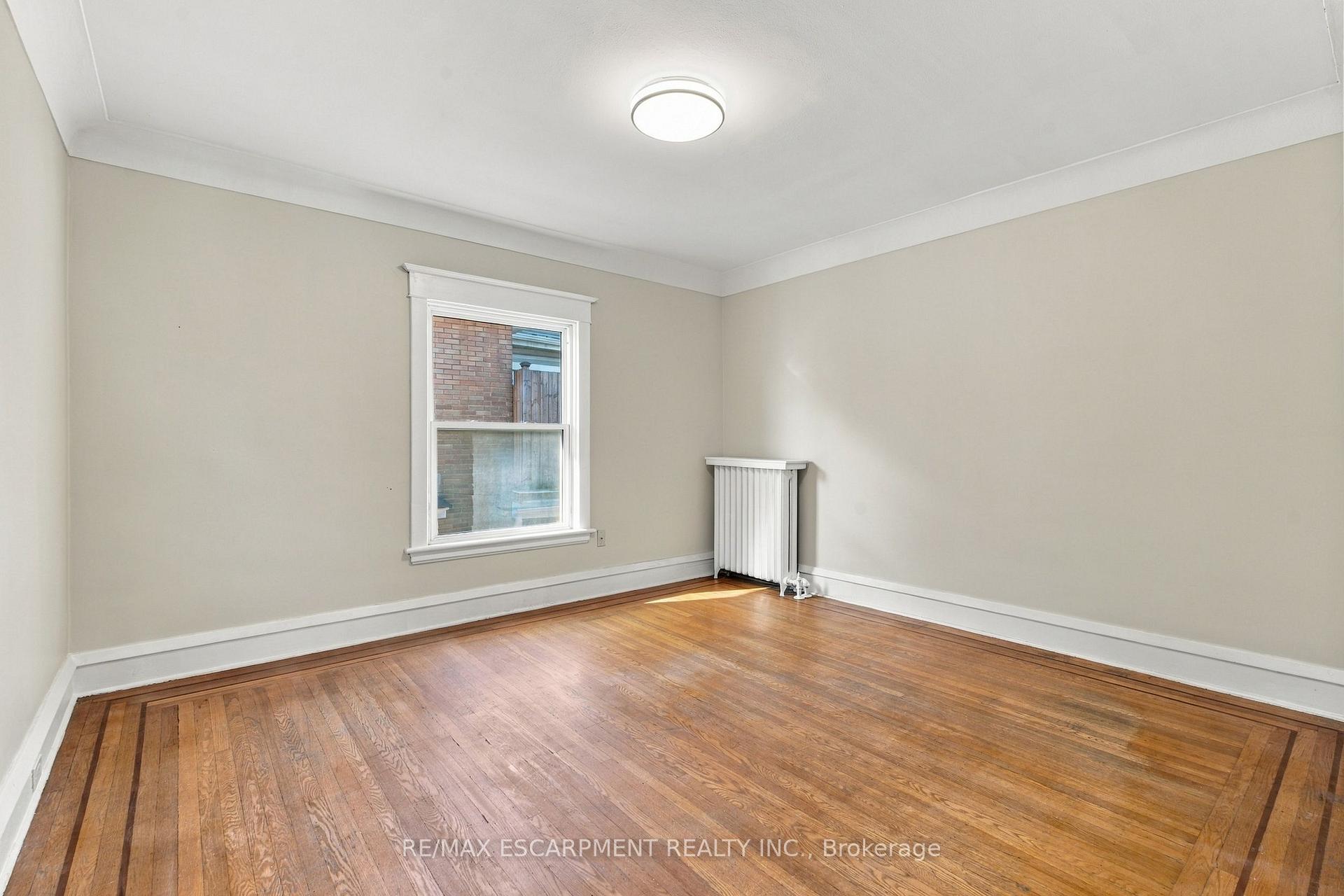 Photo 32 of 100 Balsam Avenue S, Hamilton, Stipley — HOMEH
