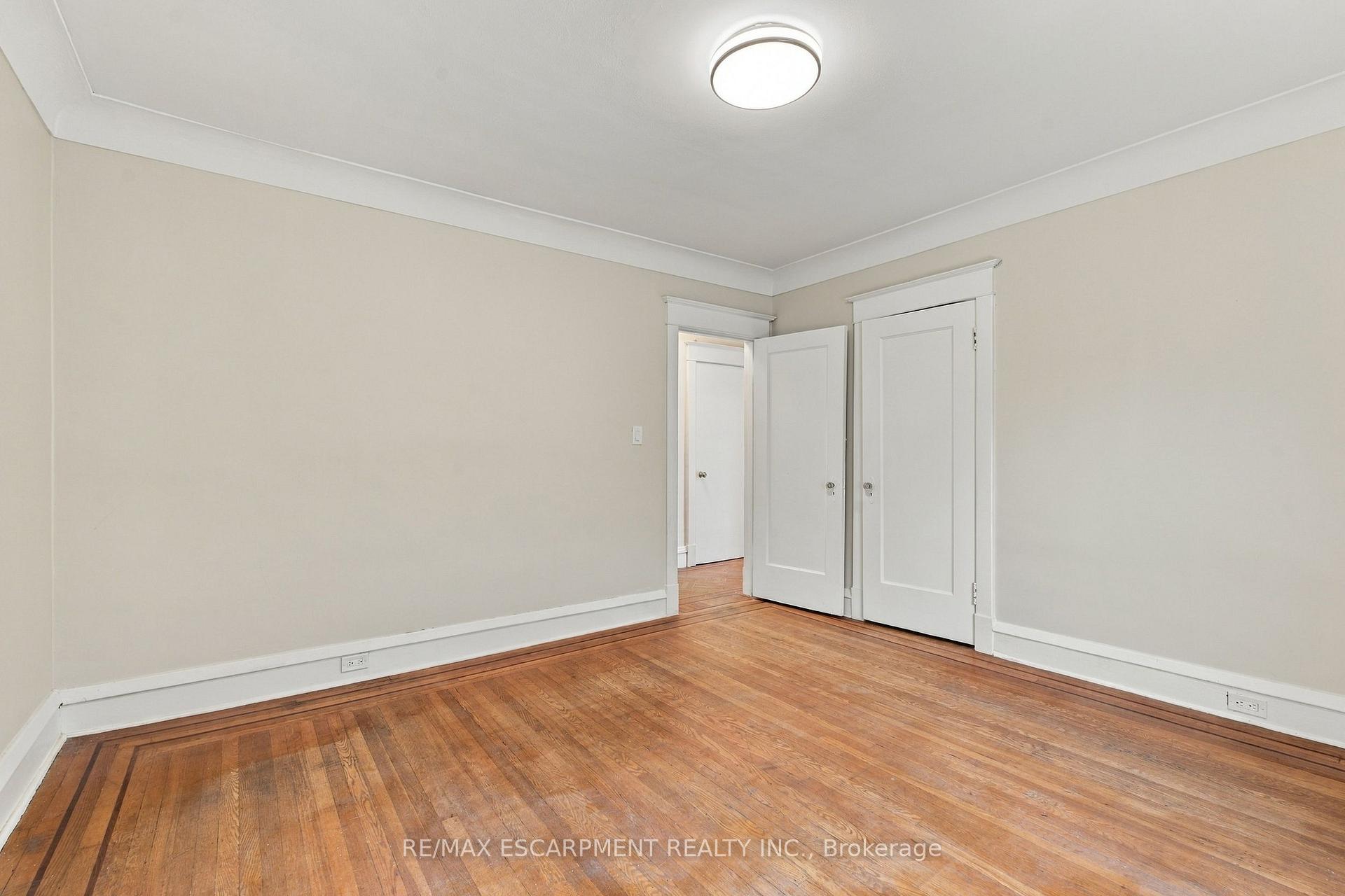 Photo 33 of 100 Balsam Avenue S, Hamilton, Stipley — HOMEH