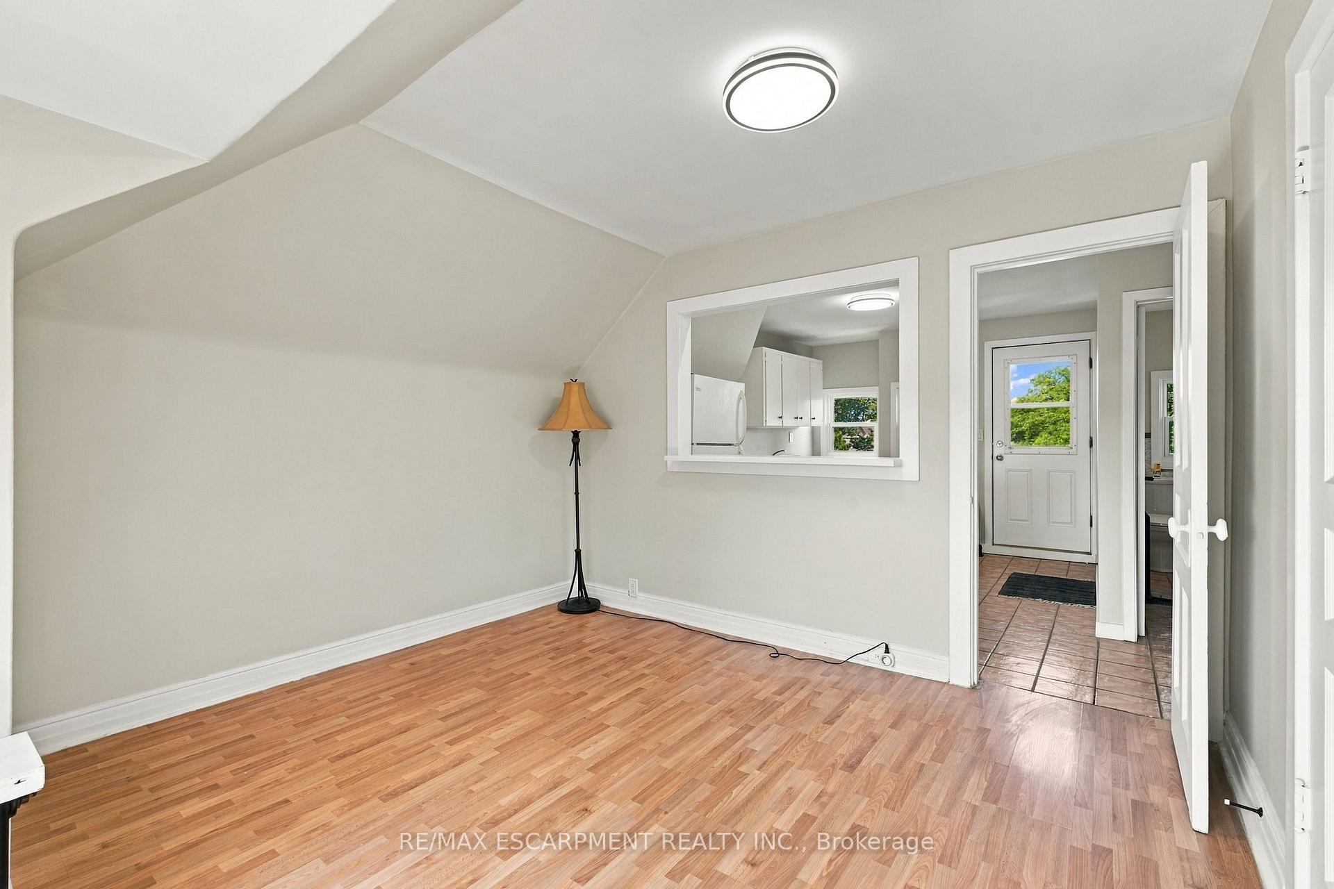 Photo 41 of 100 Balsam Avenue S, Hamilton, Stipley — HOMEH