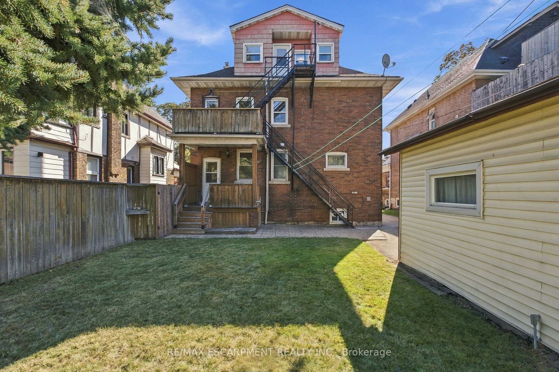 Photo 45 of 100 Balsam Avenue S, Hamilton, Stipley — HOMEH