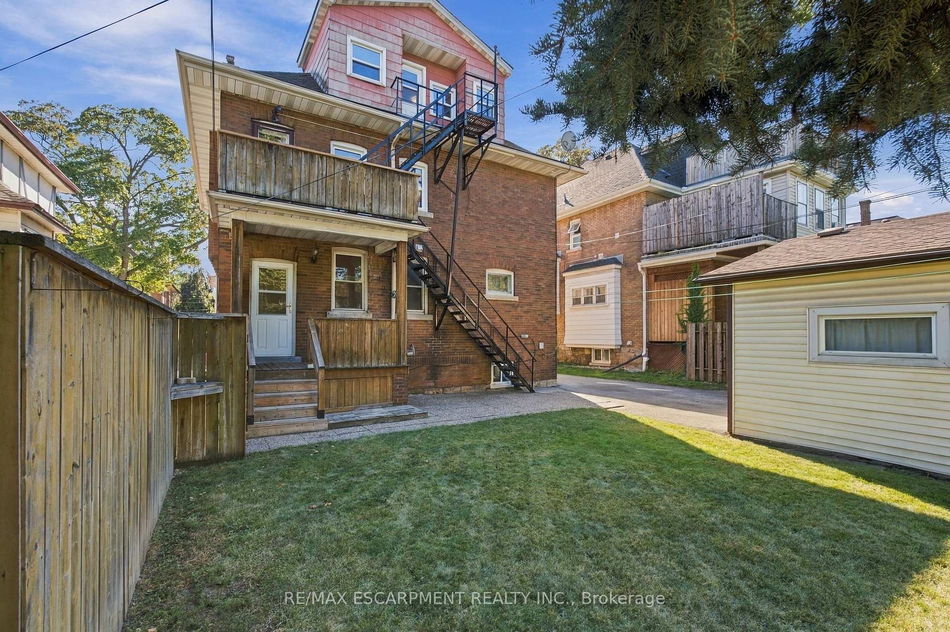 Photo 46 of 100 Balsam Avenue S, Hamilton, Stipley — HOMEH