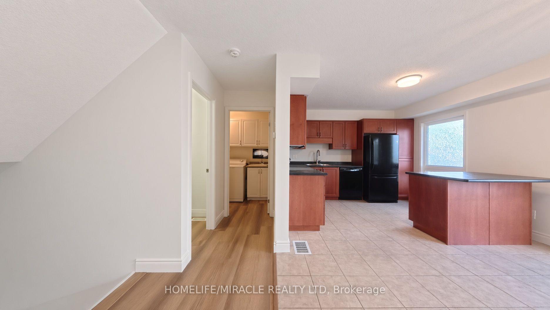 Photo 4 of 250 Parkvale Drive, Kitchener, Huron Park — HOMEH