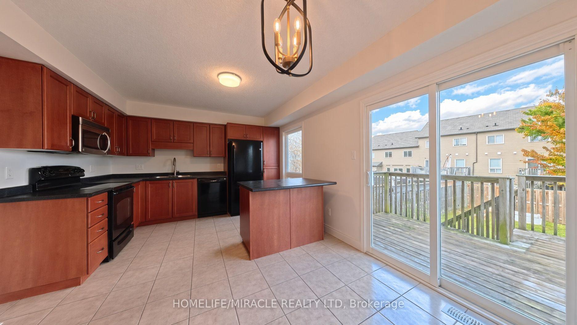 Photo 9 of 250 Parkvale Drive, Kitchener, Huron Park — HOMEH