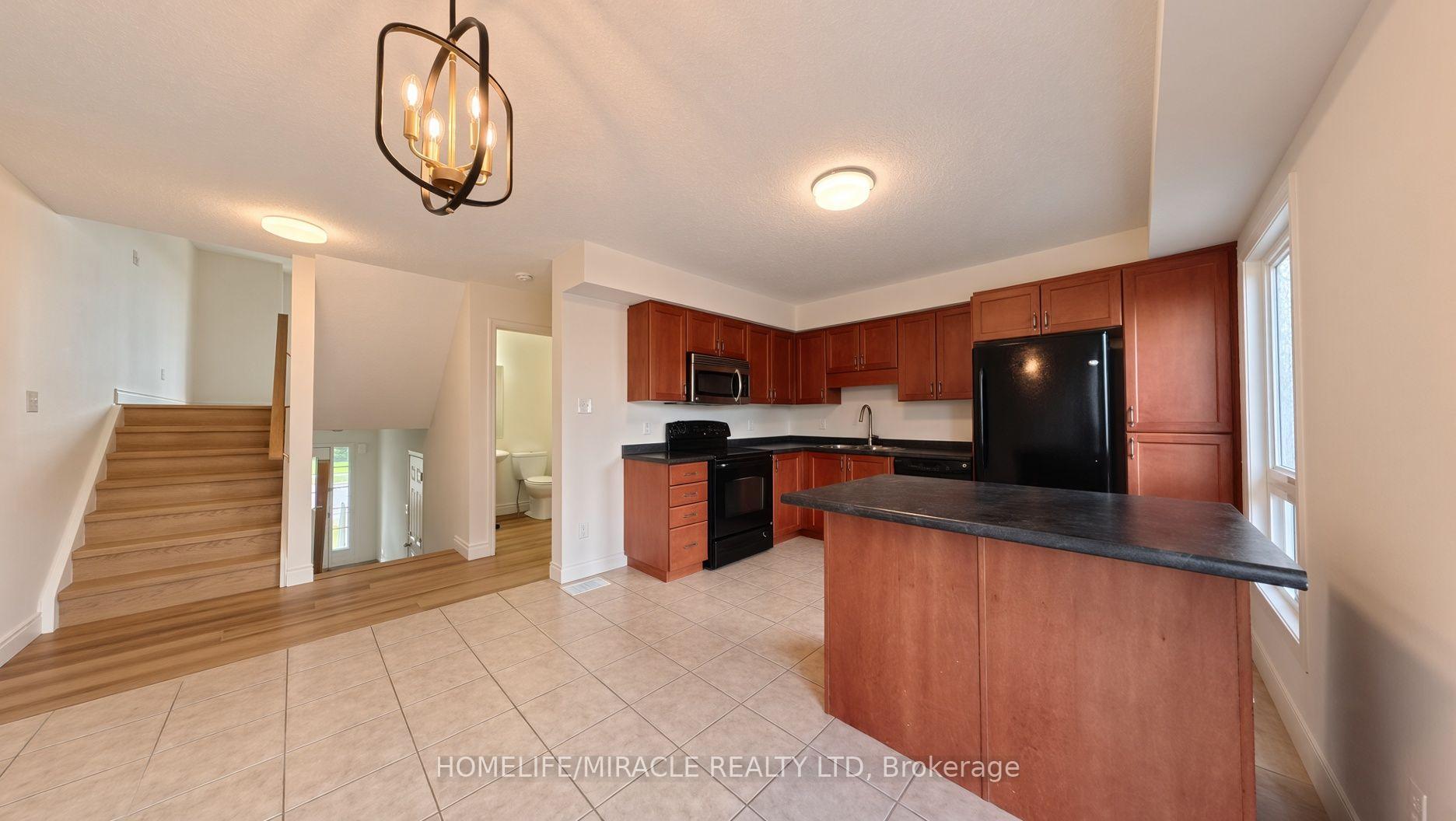 Photo 12 of 250 Parkvale Drive, Kitchener, Huron Park — HOMEH