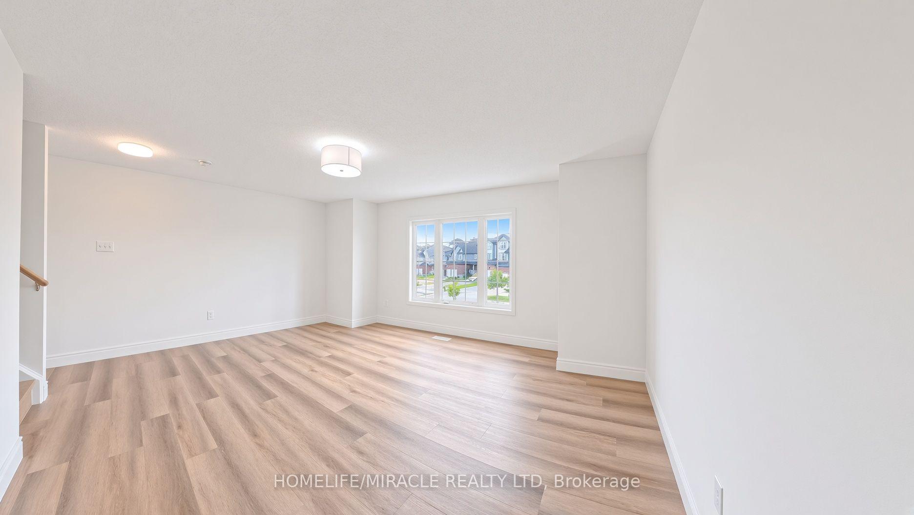 Photo 24 of 250 Parkvale Drive, Kitchener, Huron Park — HOMEH