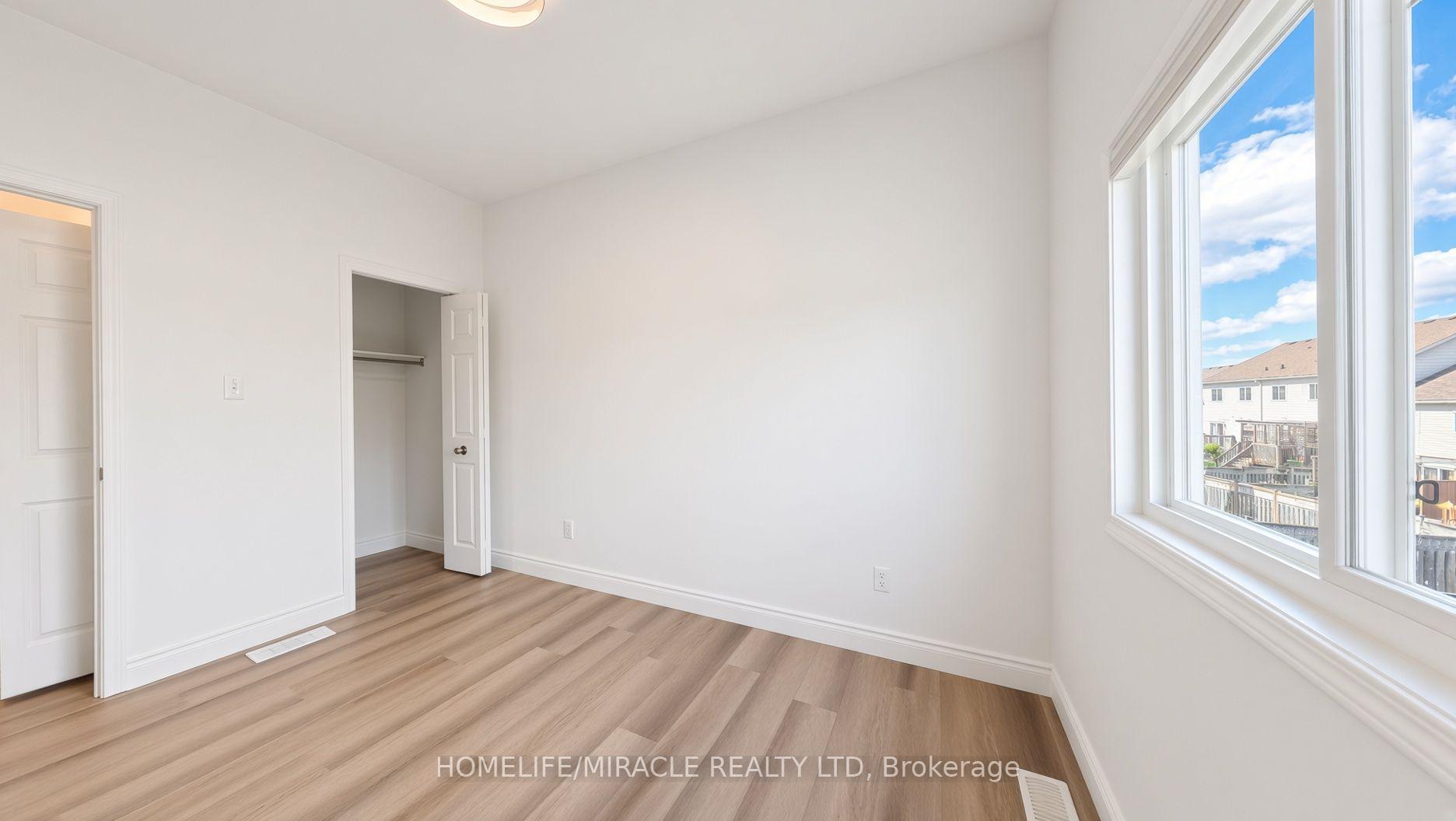 Photo 29 of 250 Parkvale Drive, Kitchener, Huron Park — HOMEH