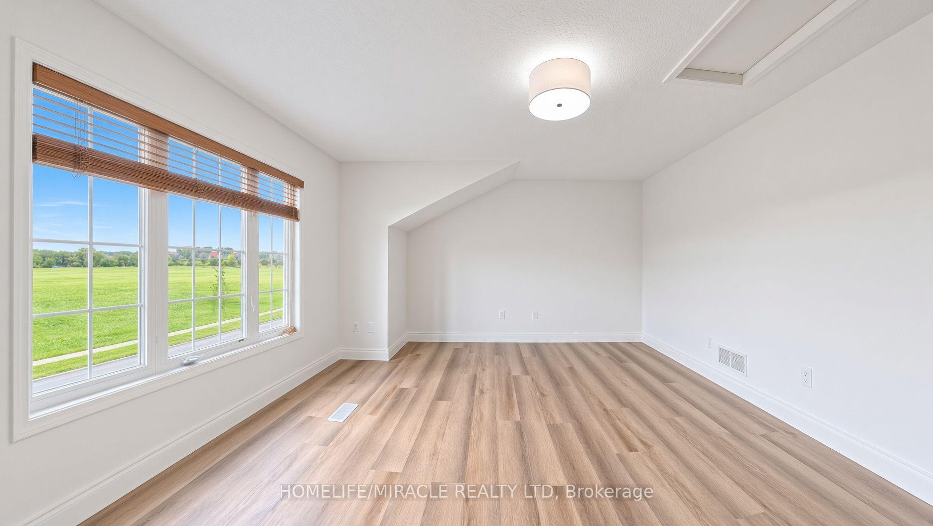 Photo 36 of 250 Parkvale Drive, Kitchener, Huron Park — HOMEH