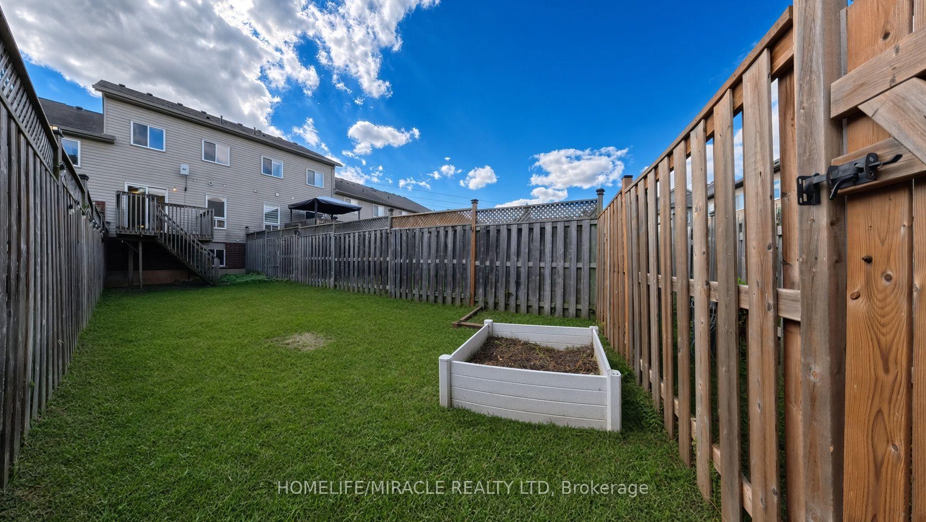 Photo 43 of 250 Parkvale Drive, Kitchener, Huron Park — HOMEH
