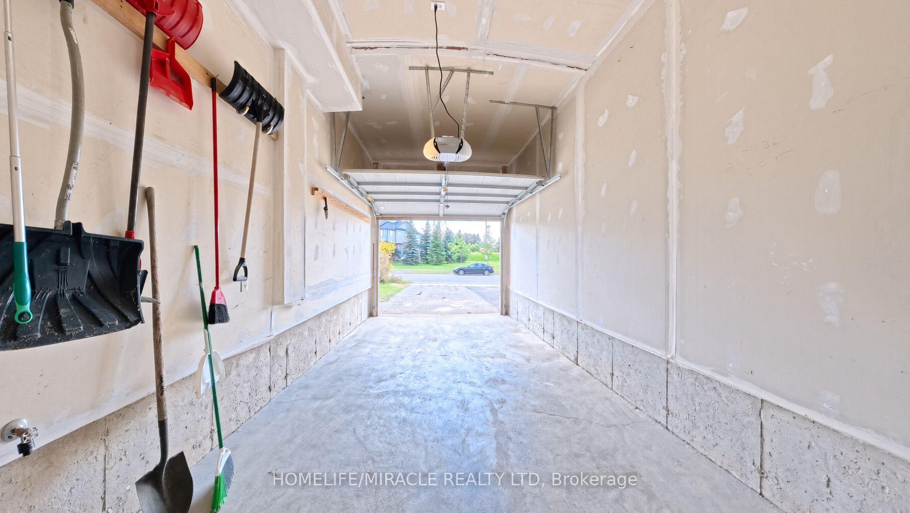 Photo 45 of 250 Parkvale Drive, Kitchener, Huron Park — HOMEH