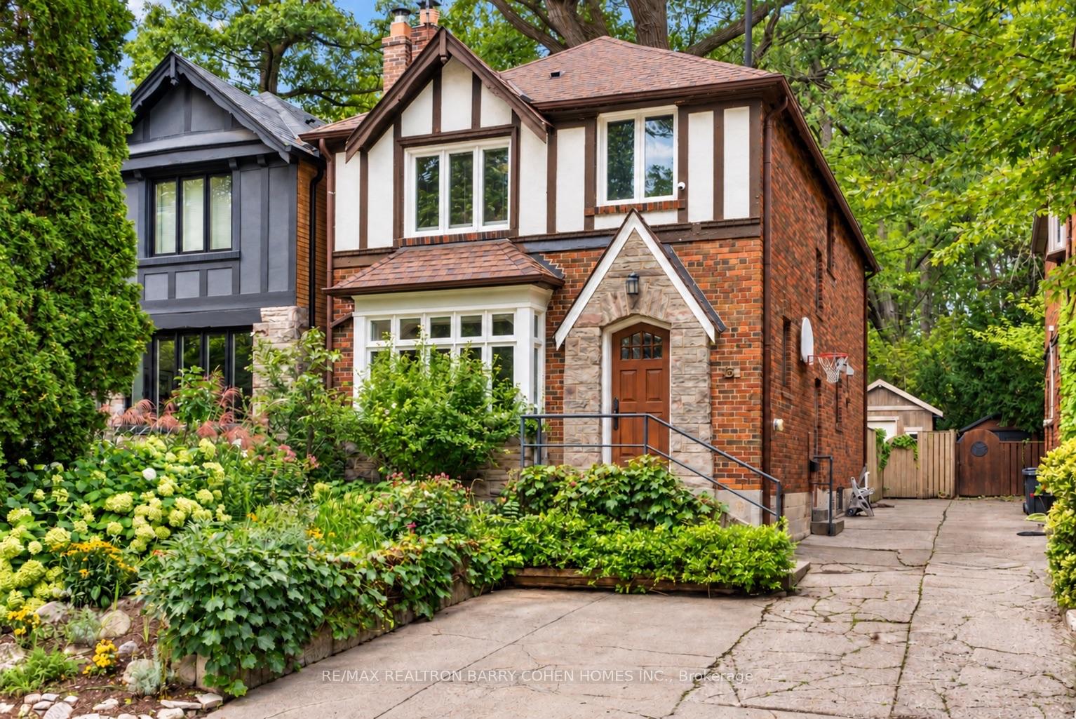 Photo 4 of 6 Nina Street, Toronto, Casa Loma — HOMEH