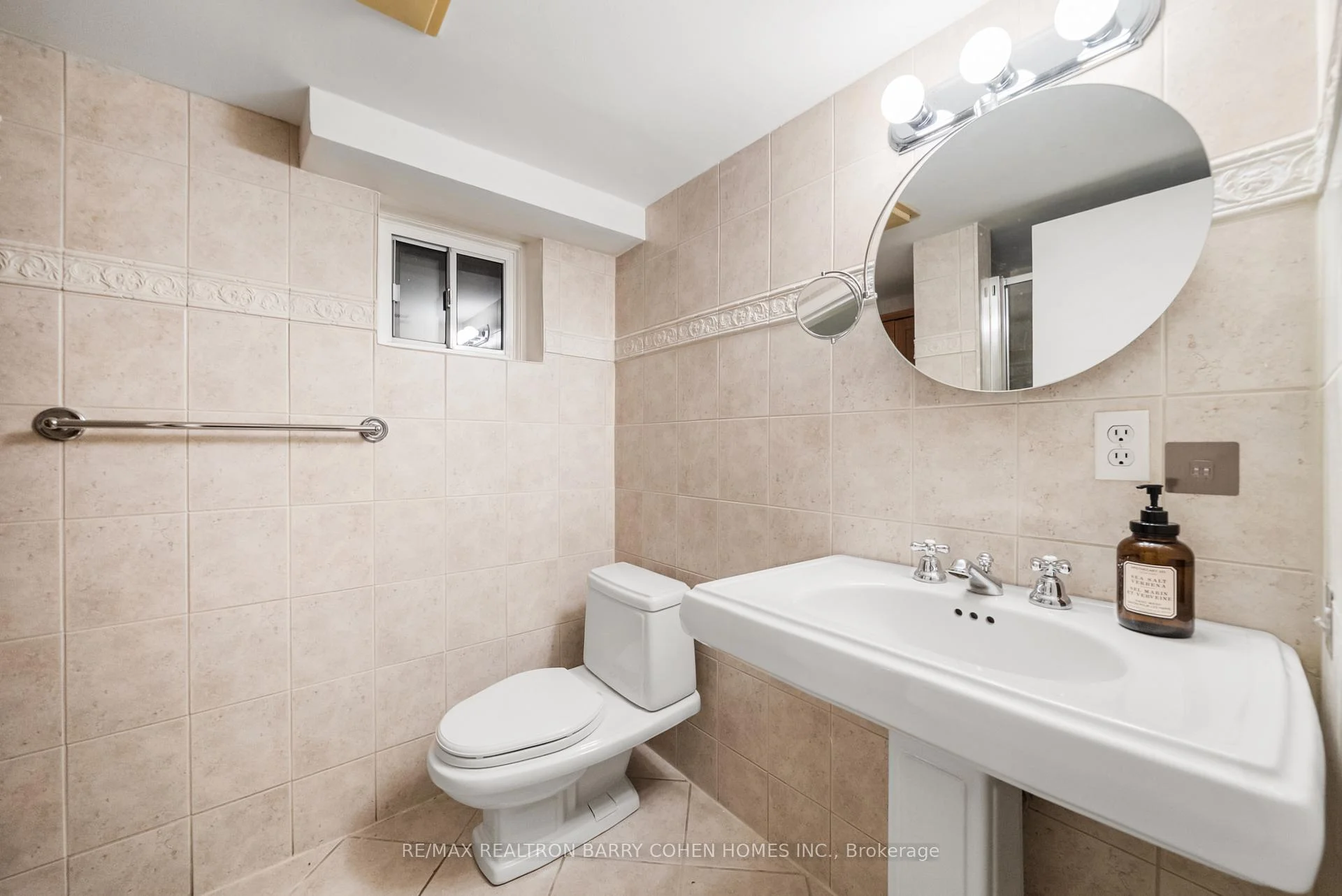 Photo 39 of 6 Nina Street, Toronto, Casa Loma — HOMEH