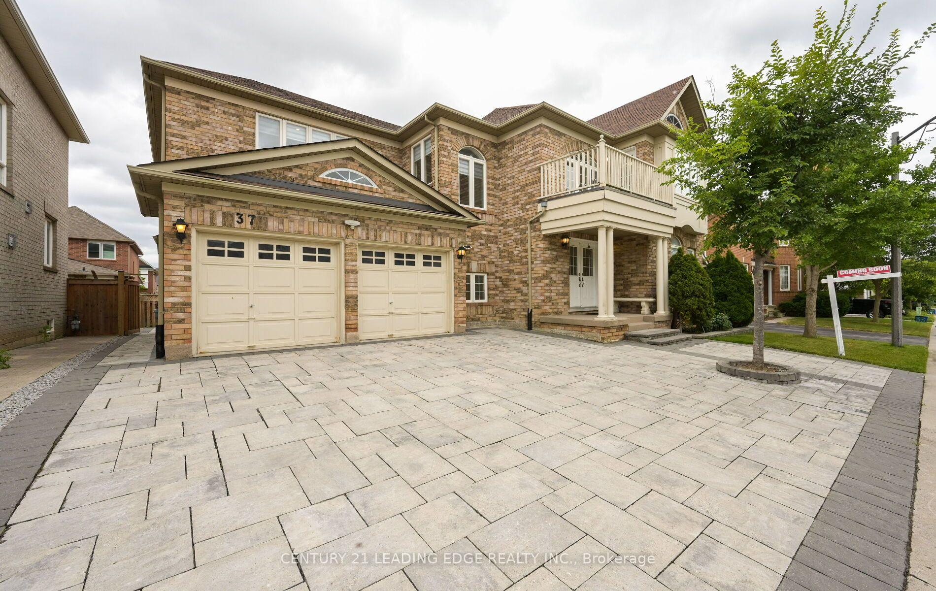 Photo 2 of 37 Drawbridge Drive, Markham, Berczy — HOMEH