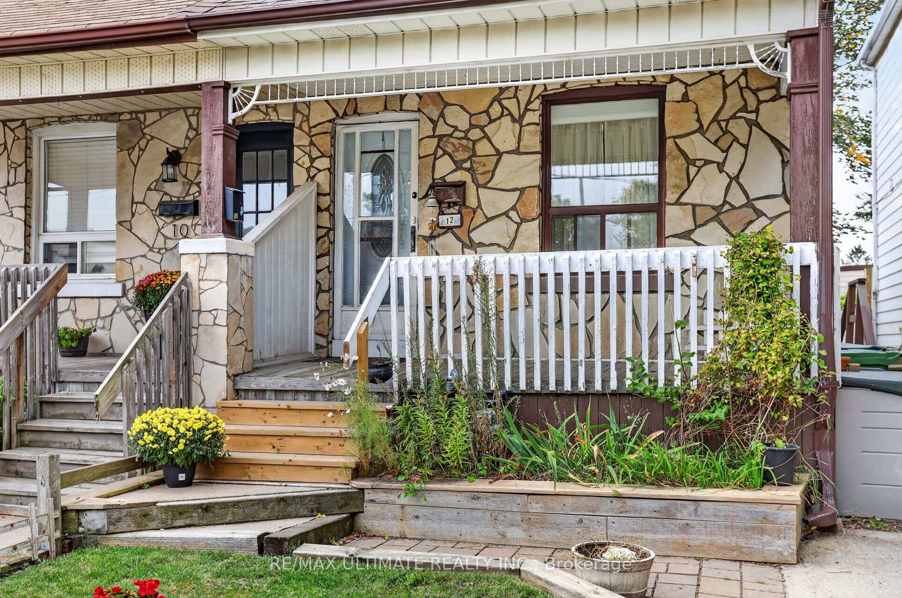 Photo 4 of 12 Eldon Avenue, Toronto, Crescent Town — HOMEH