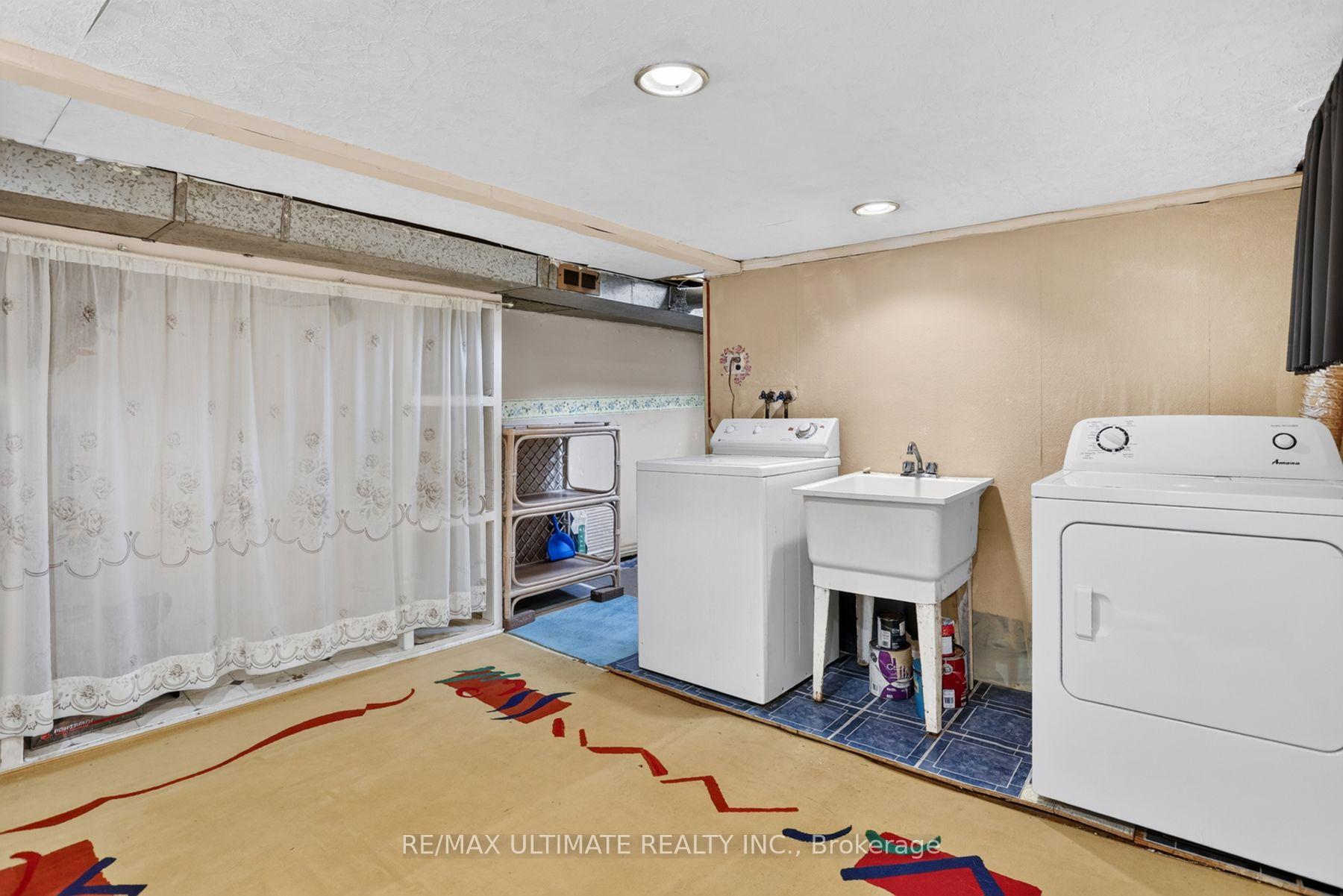 Photo 34 of 12 Eldon Avenue, Toronto, Crescent Town — HOMEH